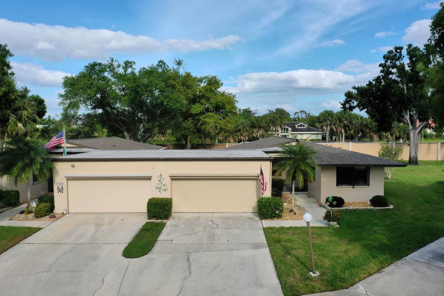 5842 Crabwood Ct, Fort Myers, Florida 33919, 2 Bedrooms Bedrooms, ,2 BathroomsBathrooms,Condo,For Sale,Crabwood Ct,2240325