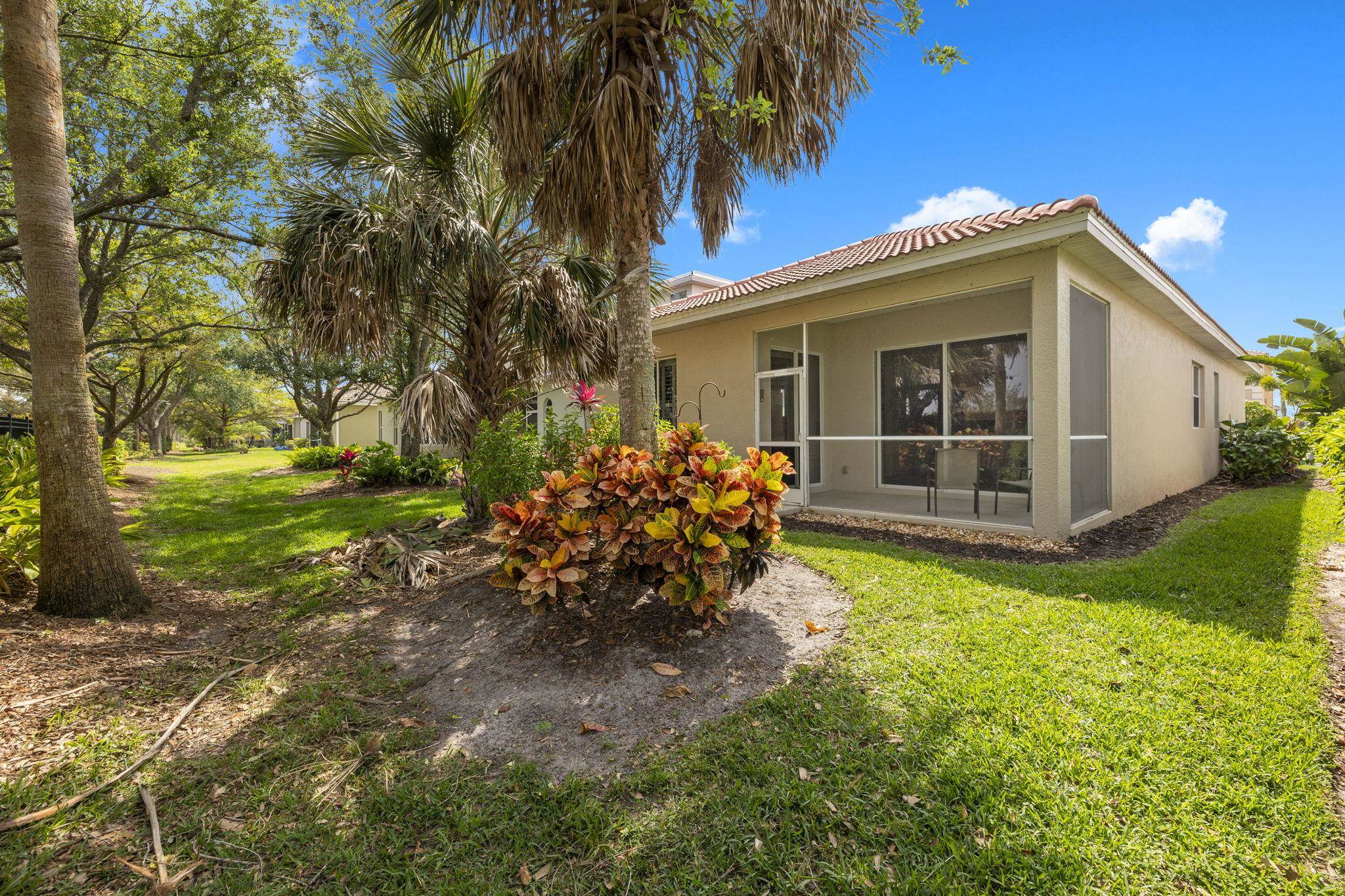 8869 Spring Mountain Way, Fort Myers, Florida 33908, 3 Bedrooms Bedrooms, ,2 BathroomsBathrooms,Residential,For Sale,Spring Mountain Way,2240355