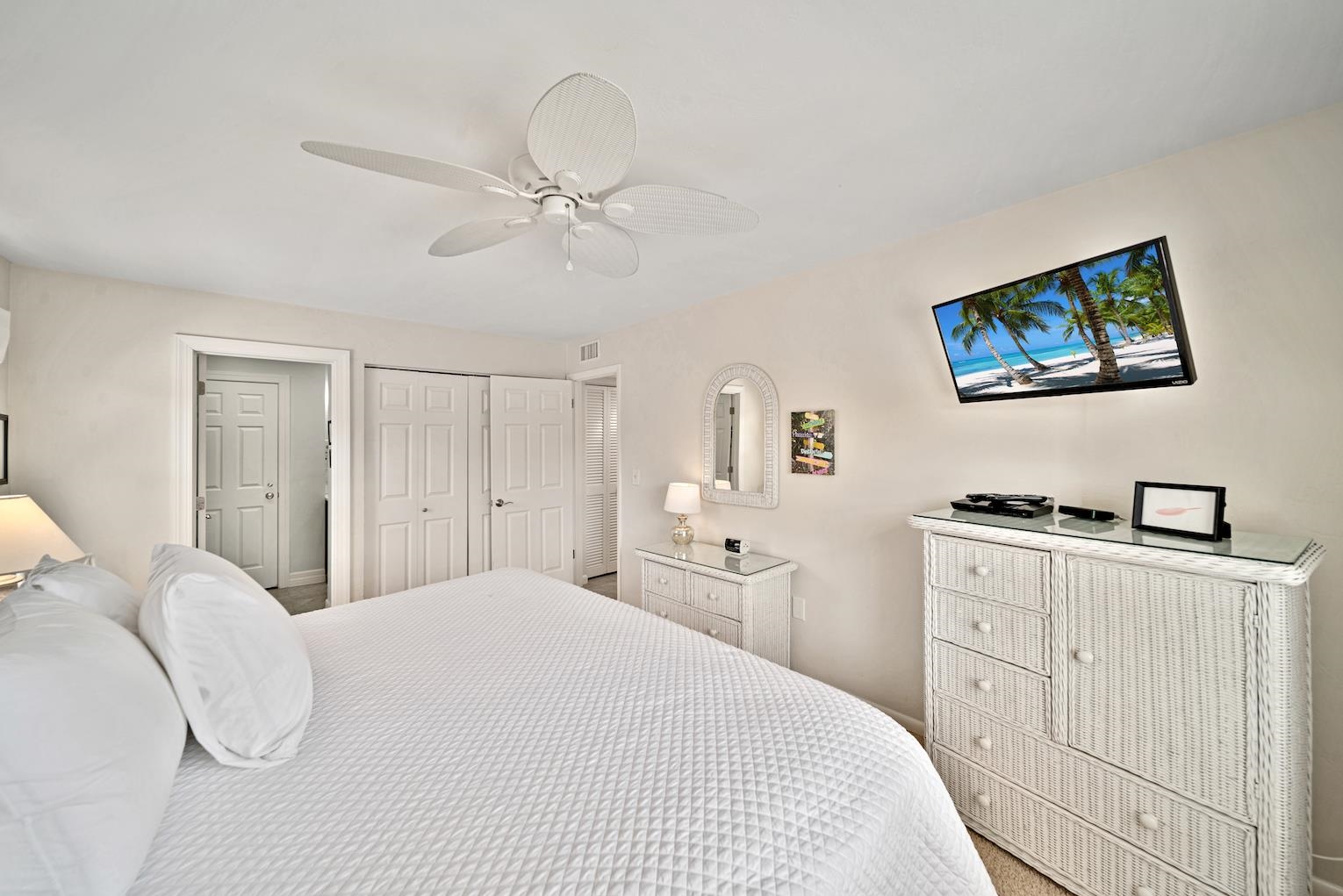 845 E Gulf Dr, Sanibel, Florida 33957, 2 Bedrooms Bedrooms, ,2 BathroomsBathrooms,Condo,For Sale,E Gulf Dr,2240401
