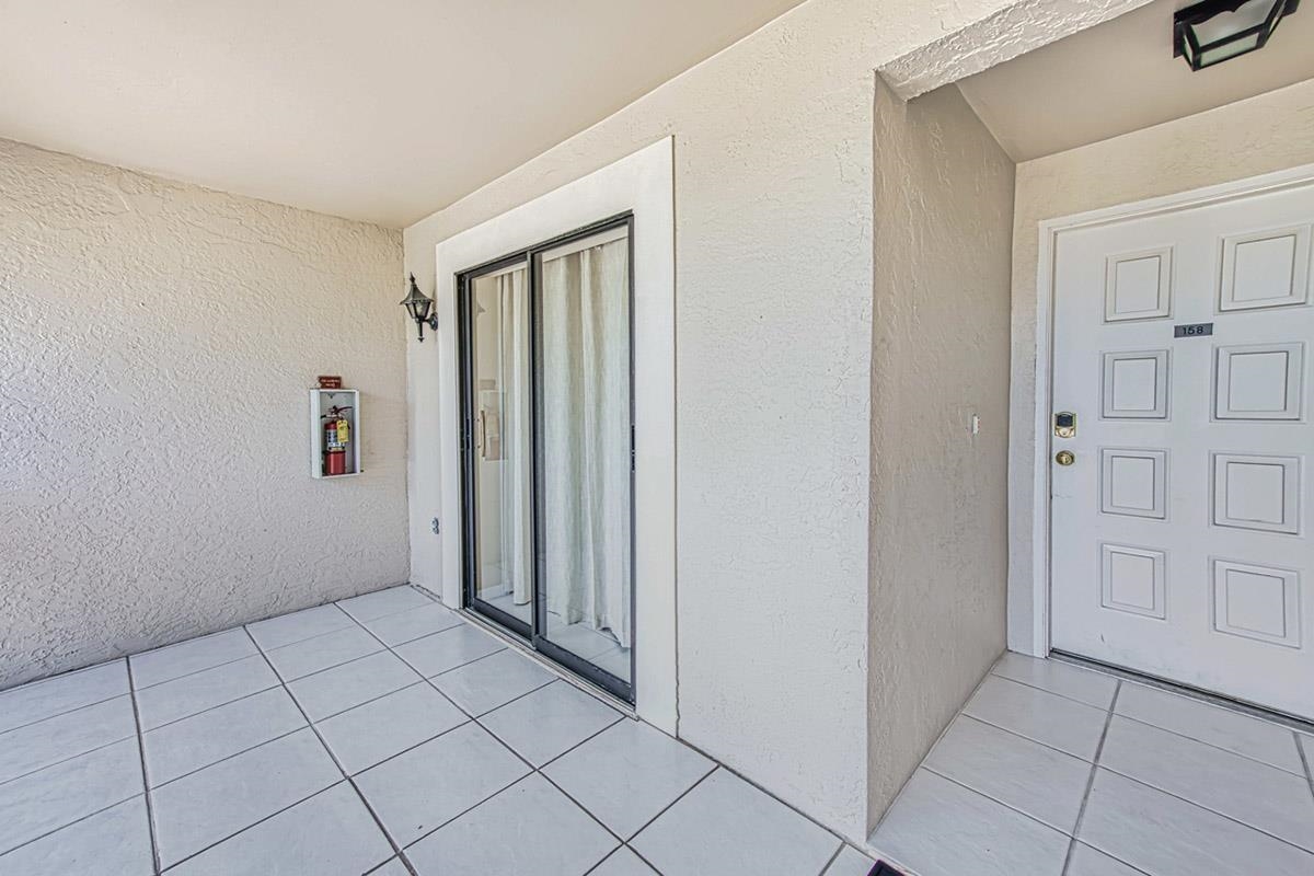 16381 Kelly Woods Dr, Fort Myers, Florida 33908, 2 Bedrooms Bedrooms, ,2 BathroomsBathrooms,Condo,For Sale,Kelly Woods Dr,2240407