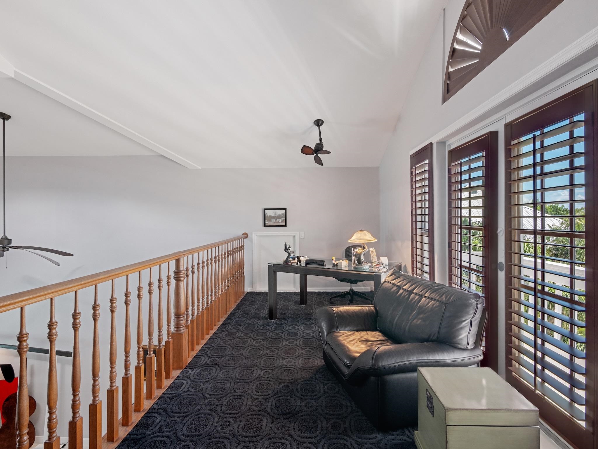9439 Cotten Ct, Sanibel, FL 33957