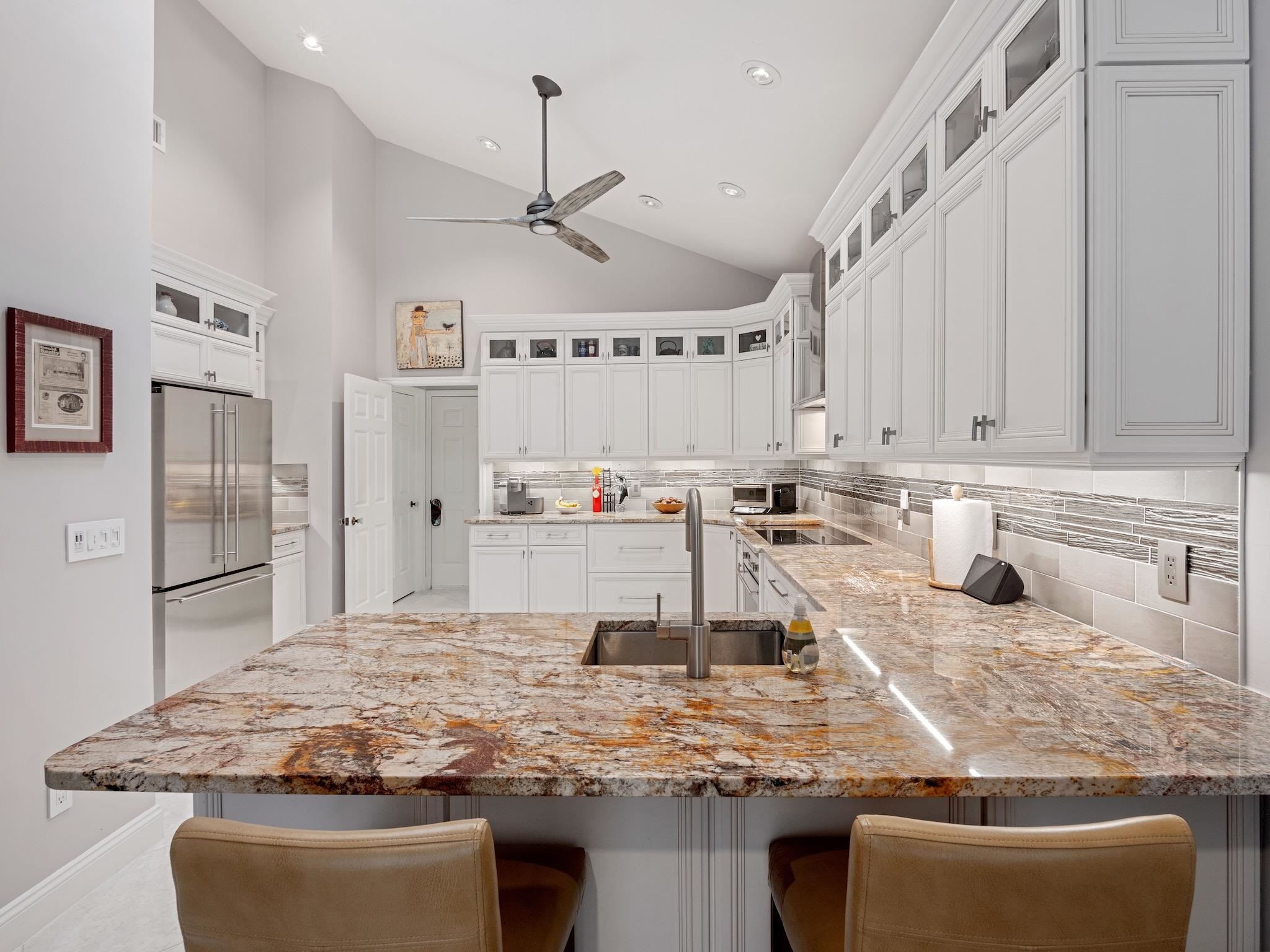 9439 Cotten Ct, Sanibel, FL 33957
