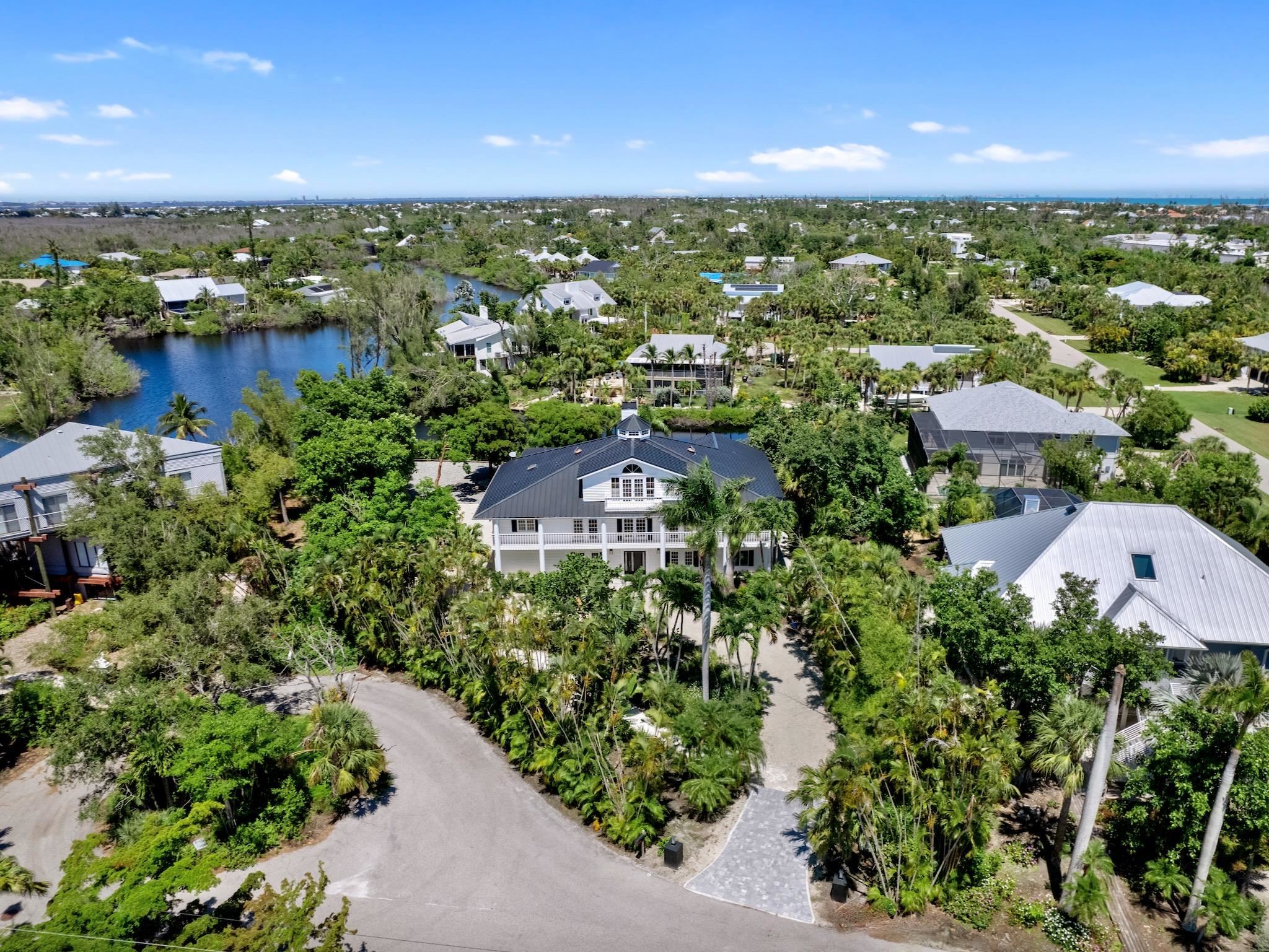 9439 Cotten Ct, Sanibel, FL 33957