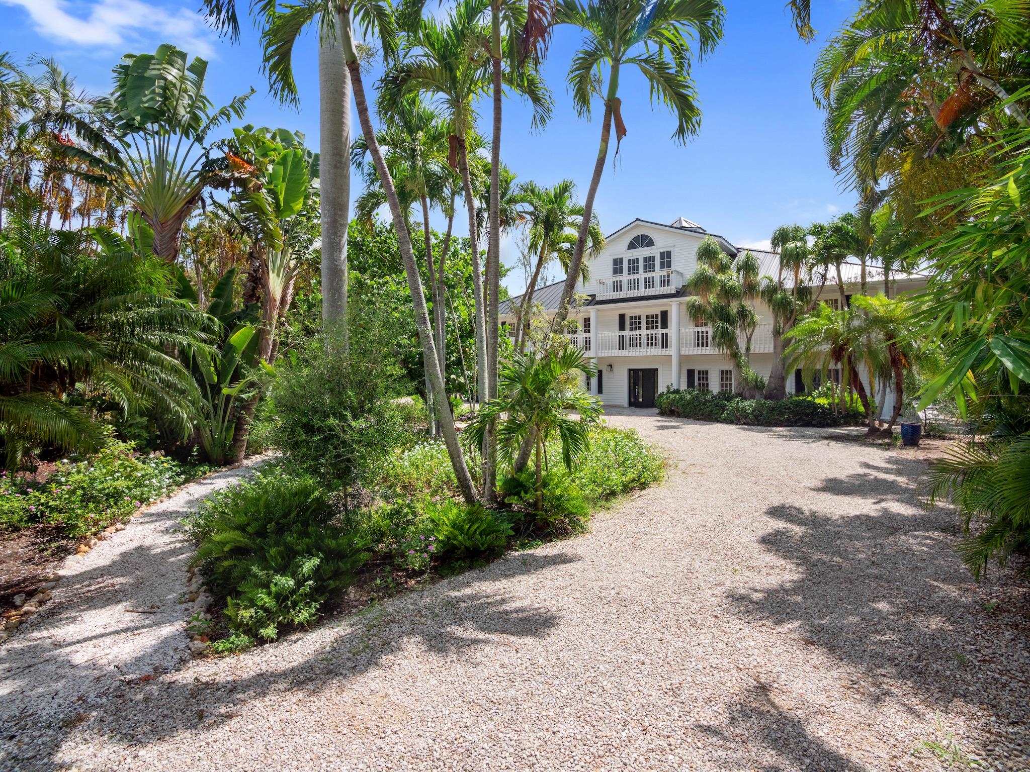 9439 Cotten Ct, Sanibel, FL 33957