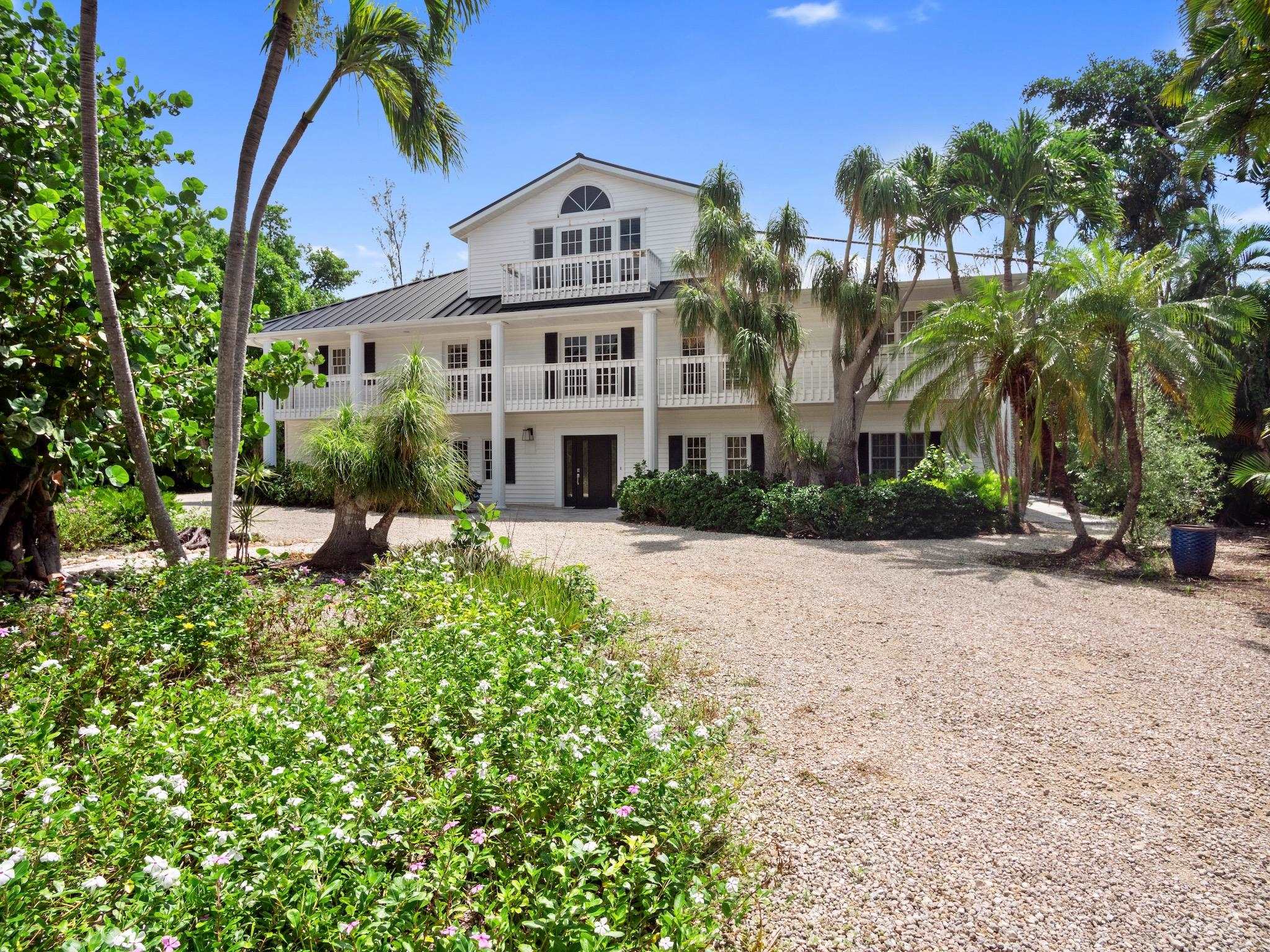 9439 Cotten Ct, Sanibel, FL 33957