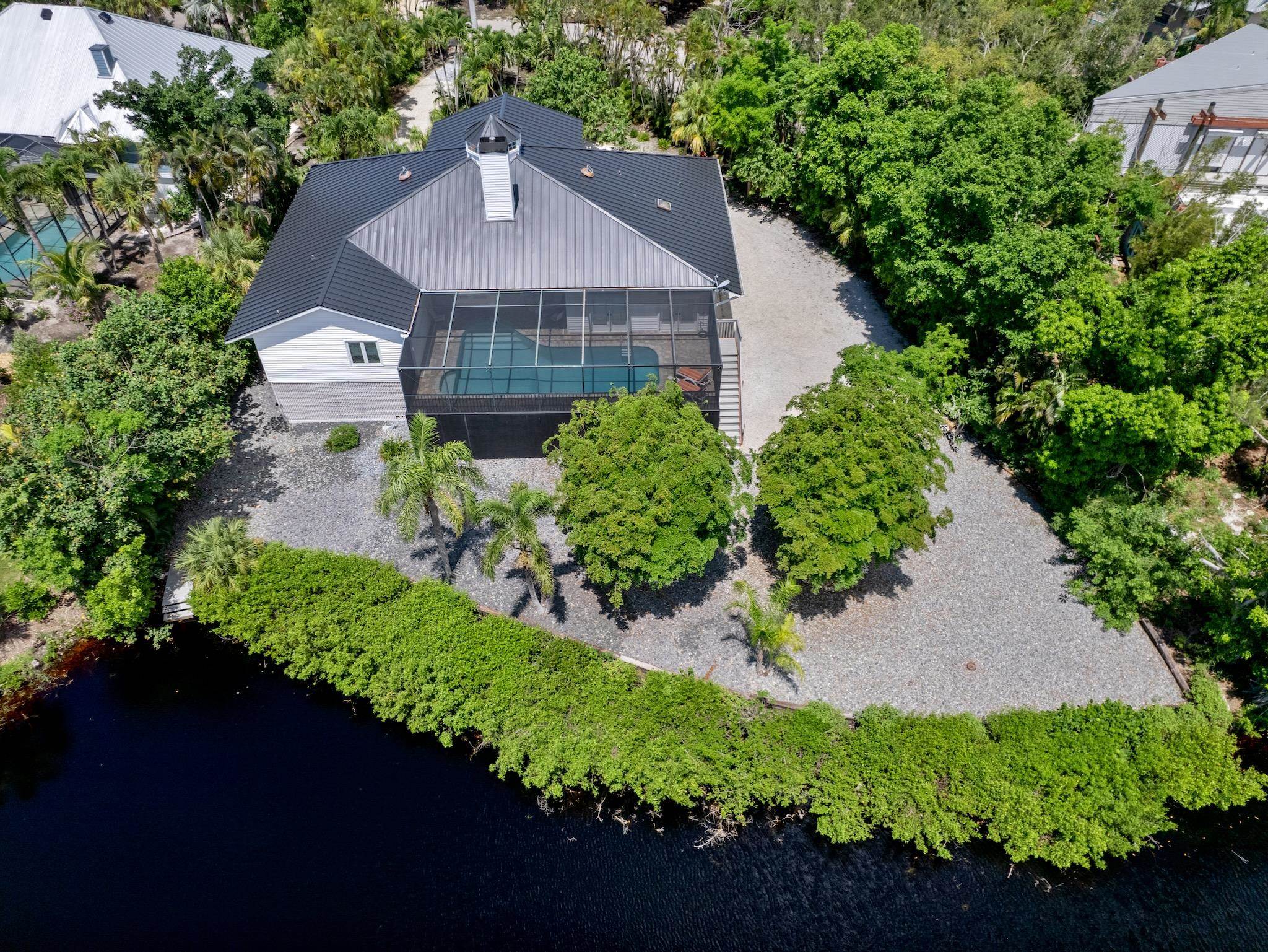 9439 Cotten Ct, Sanibel, FL 33957