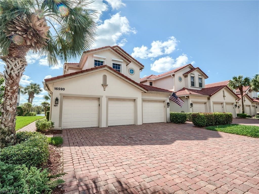 16590 Crownsbury Way, Fort Myers, Florida 33908, 2 Bedrooms Bedrooms, ,2 BathroomsBathrooms,Condo,For Sale,Crownsbury Way,2240838