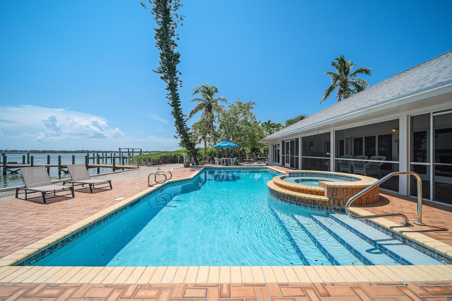 15153 Captiva Dr, Captiva, FL 33924