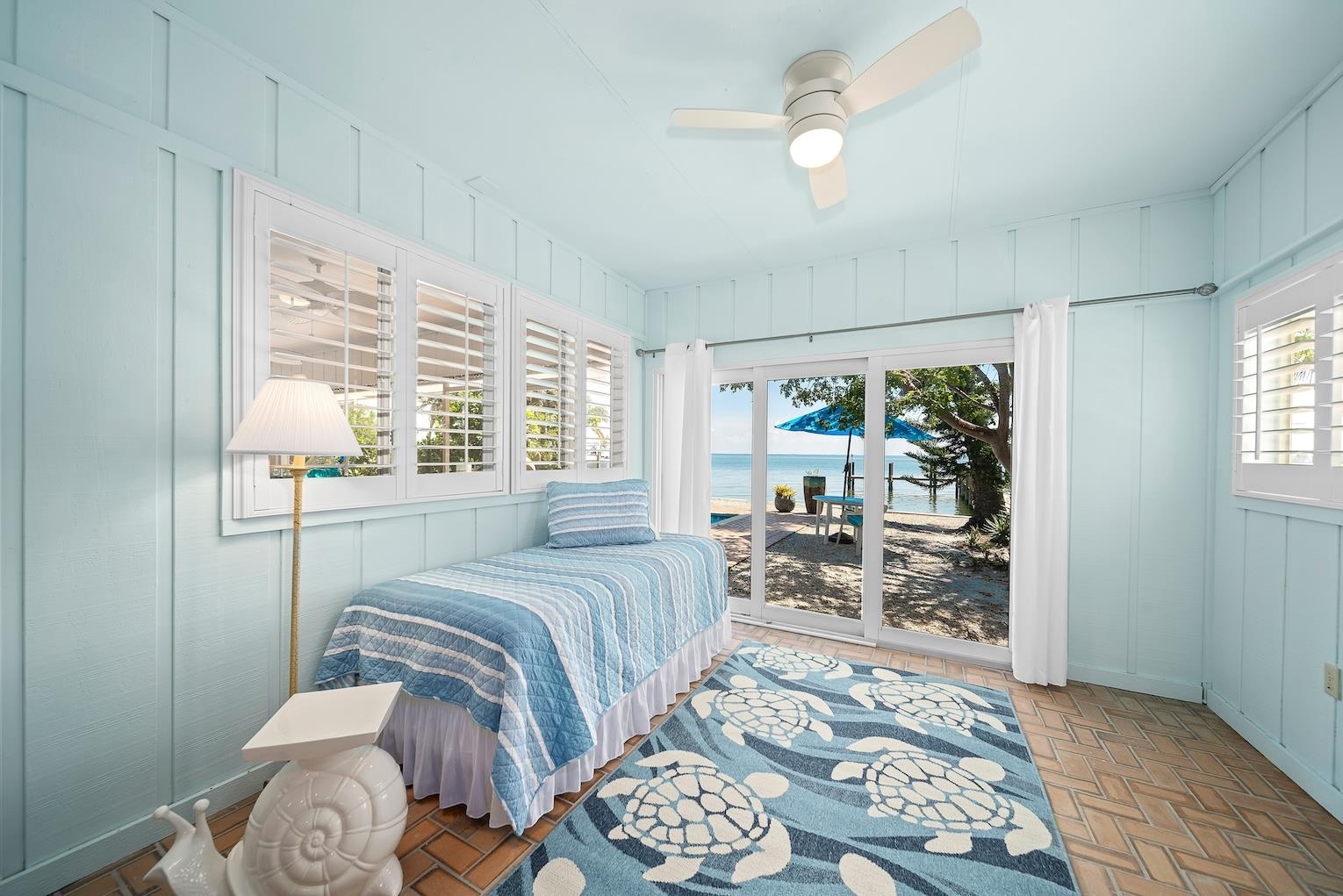 15153 Captiva Dr, Captiva, FL 33924