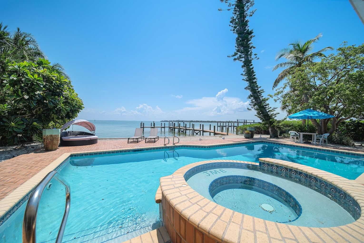 15153 Captiva Dr, Captiva, FL 33924