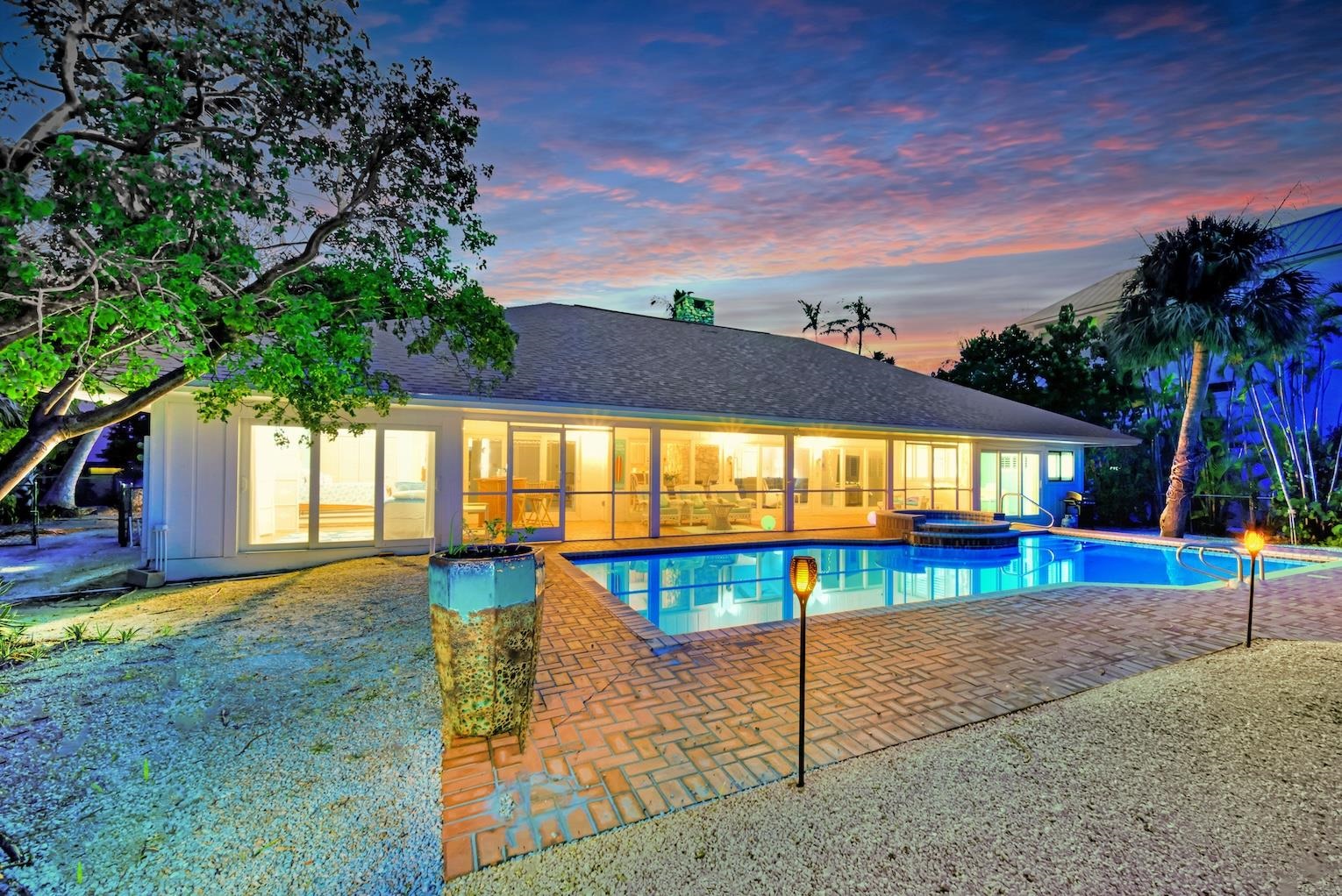 15153 Captiva Dr, Captiva, FL 33924
