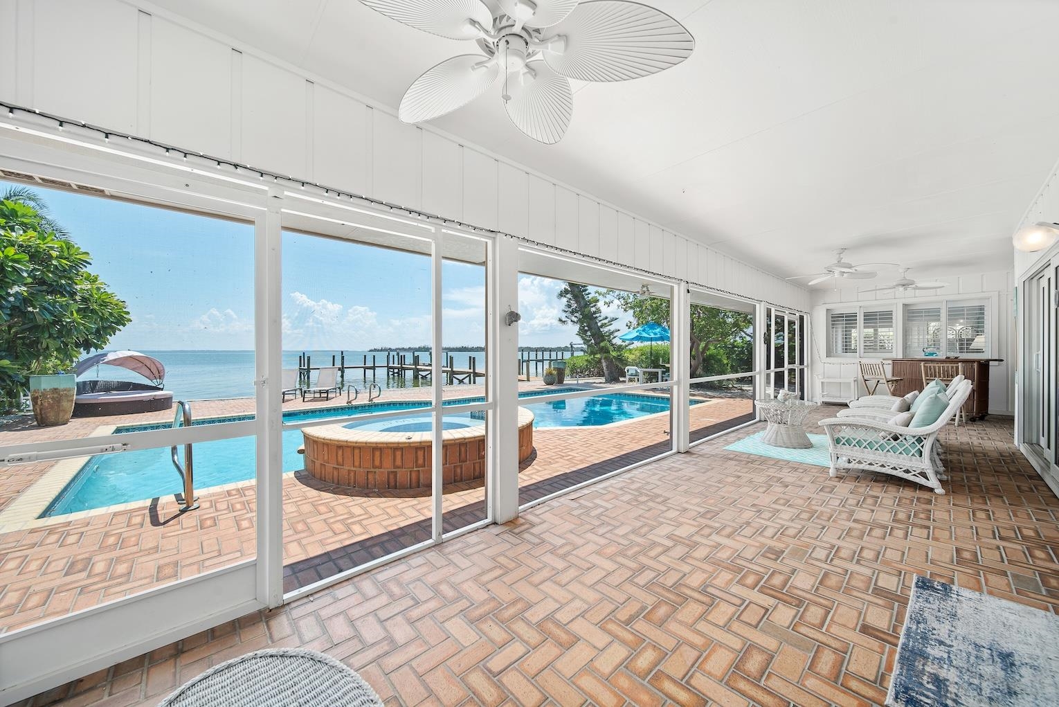 15153 Captiva Dr, Captiva, FL 33924