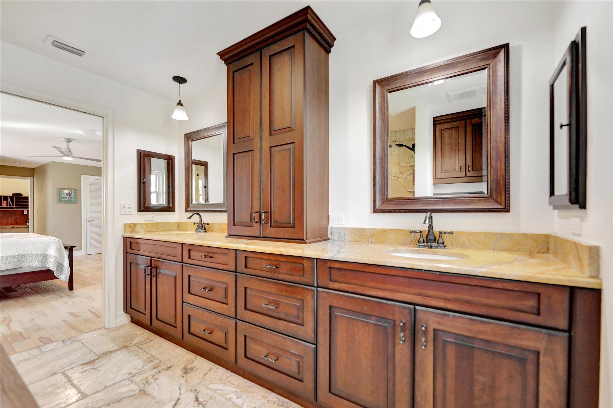6101 Starling Way, Sanibel, FL 33957