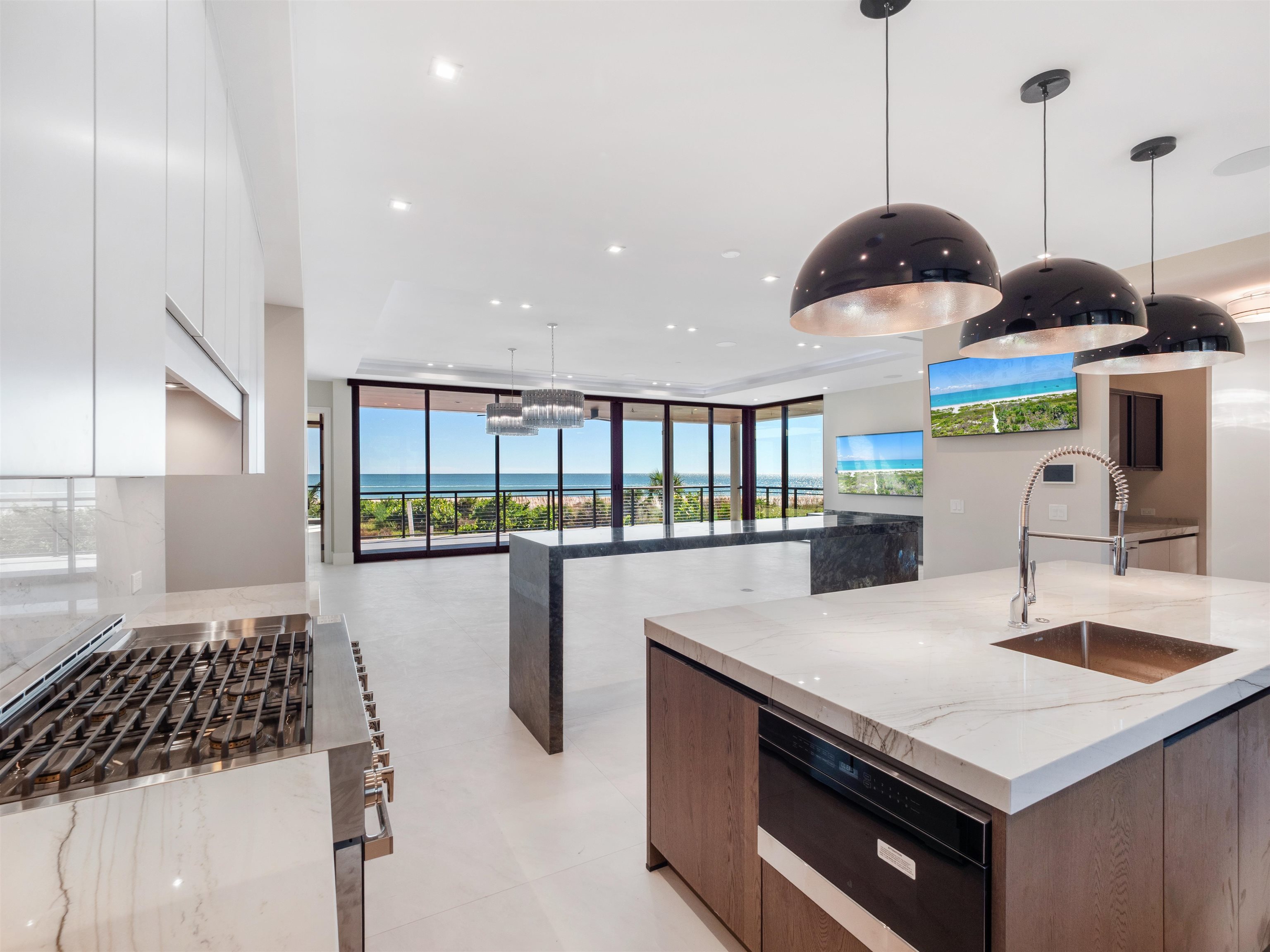 Sanibel, Florida, 33957, United States, 4 Bedrooms Bedrooms, ,0.1 BathroomBathrooms,Residential,For Sale,1967321