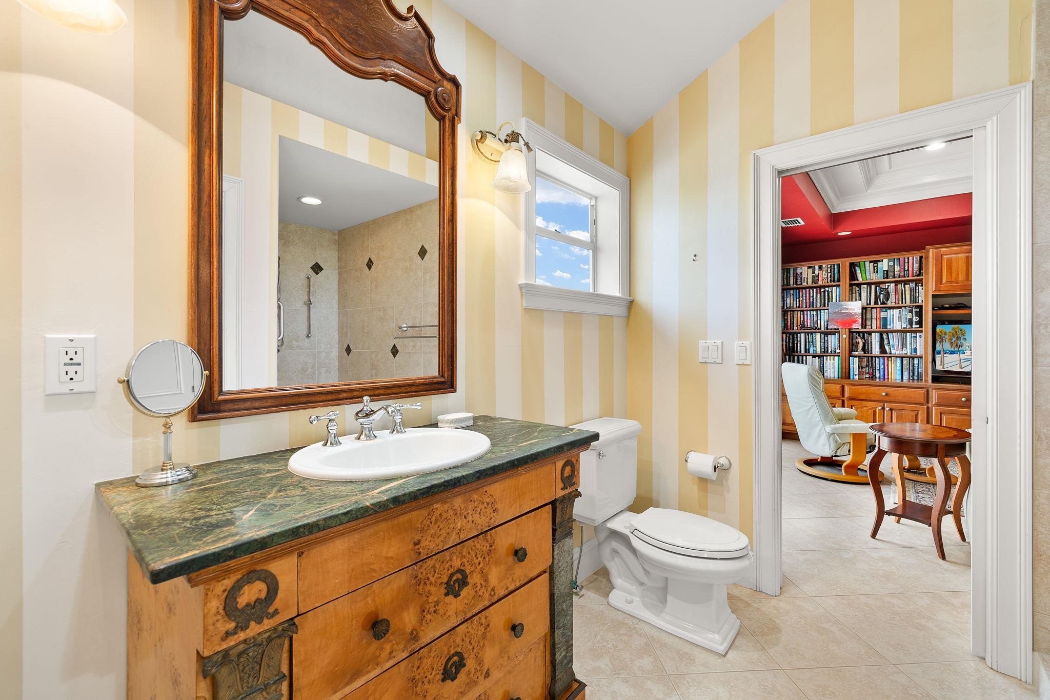 628 Lighthouse Way, Sanibel, FL 33957