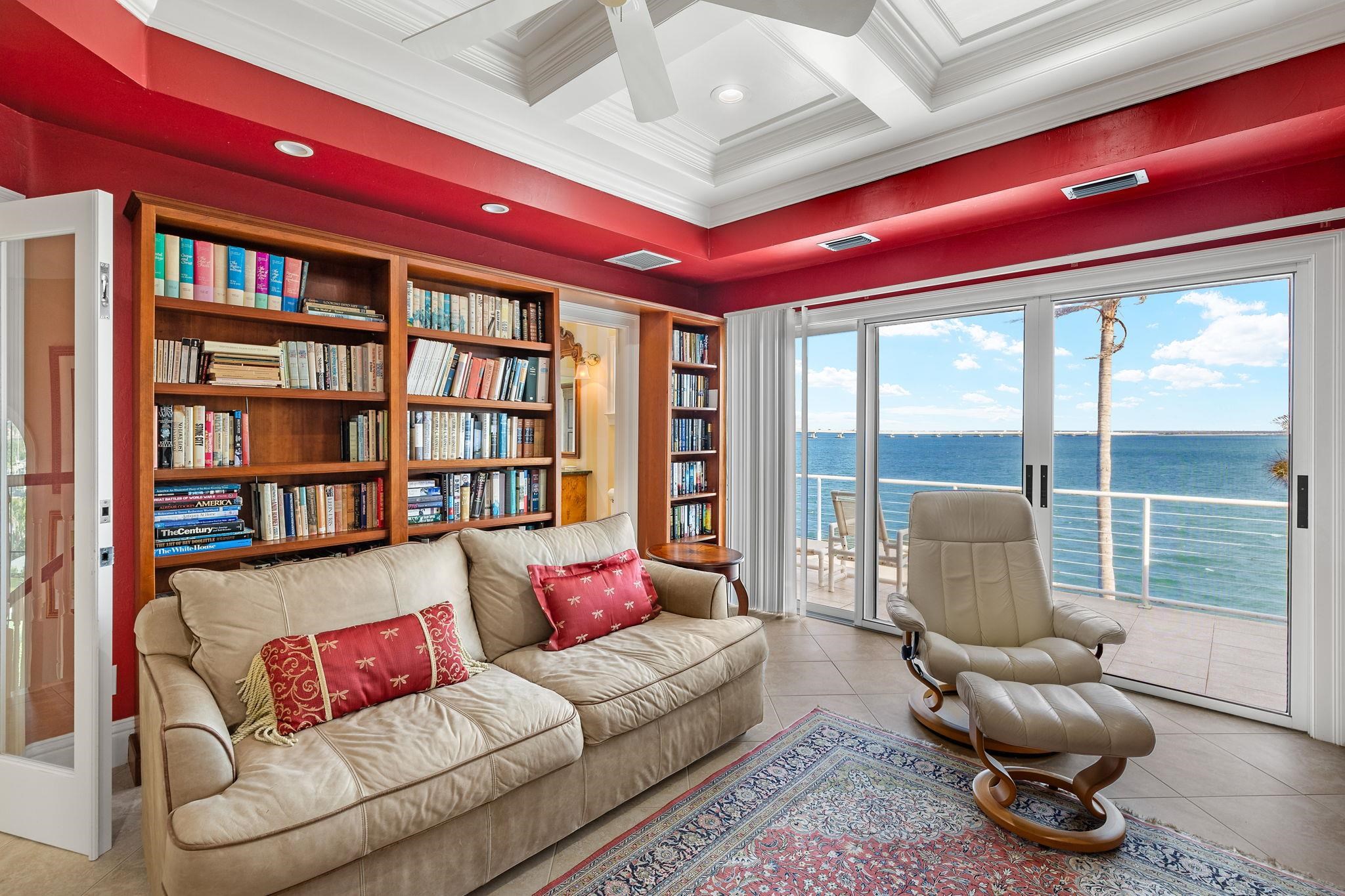 628 Lighthouse Way, Sanibel, FL 33957