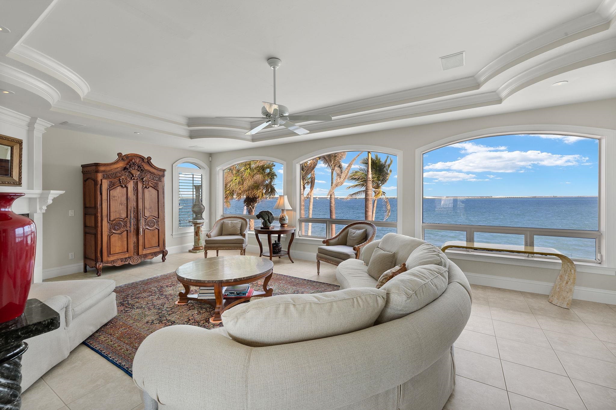 628 Lighthouse Way, Sanibel, FL 33957