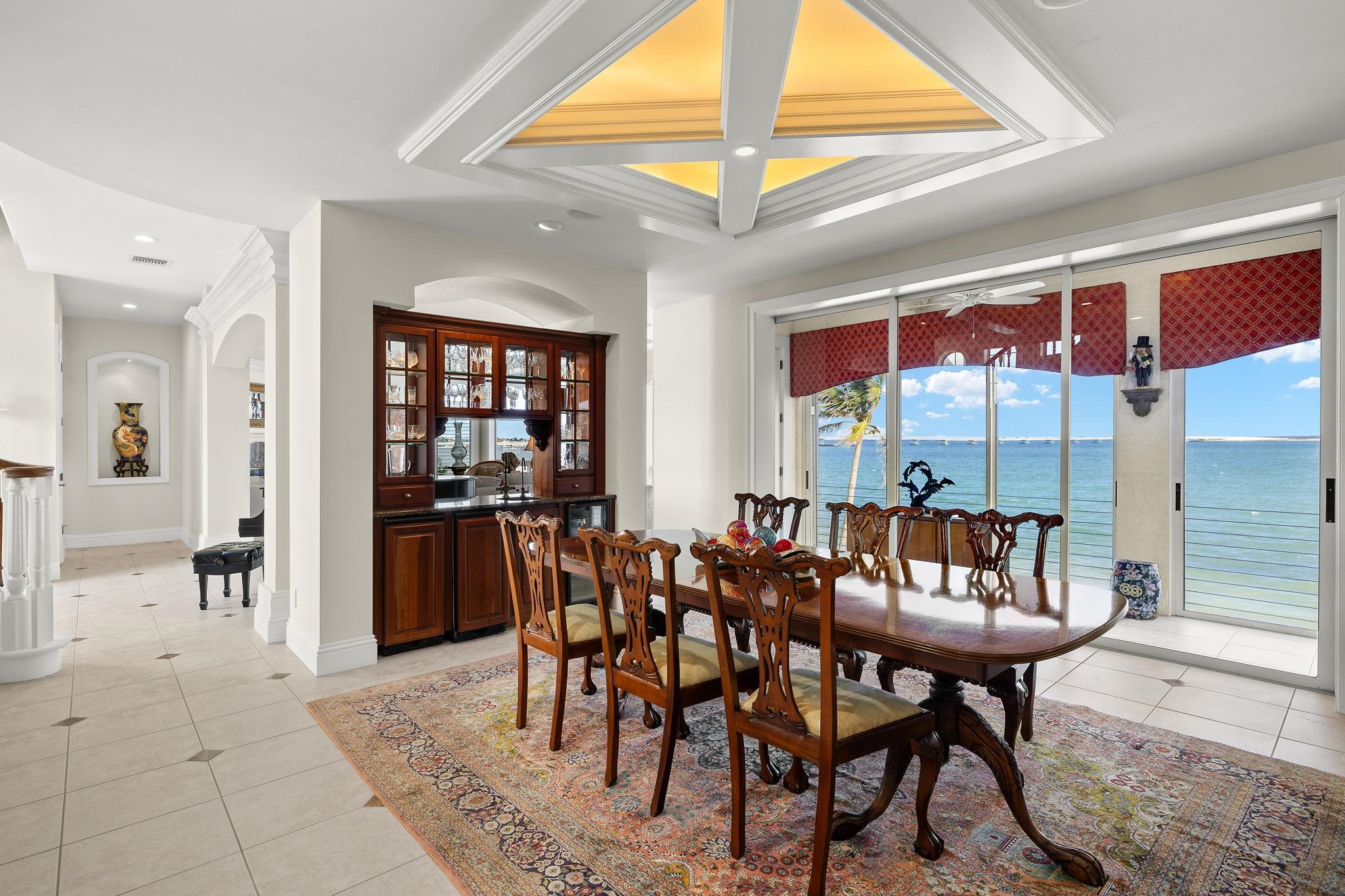 628 Lighthouse Way, Sanibel, FL 33957