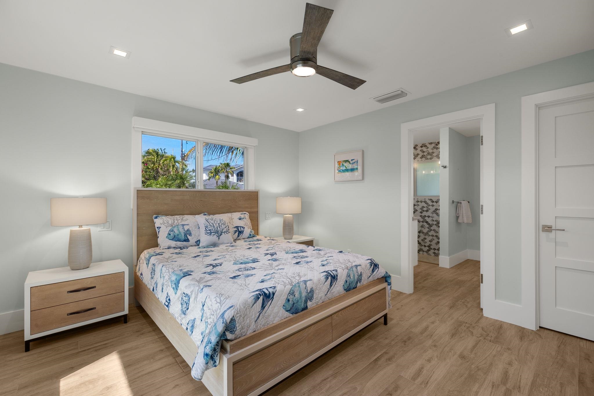 1672 Hibiscus Dr, Sanibel, FL 33957