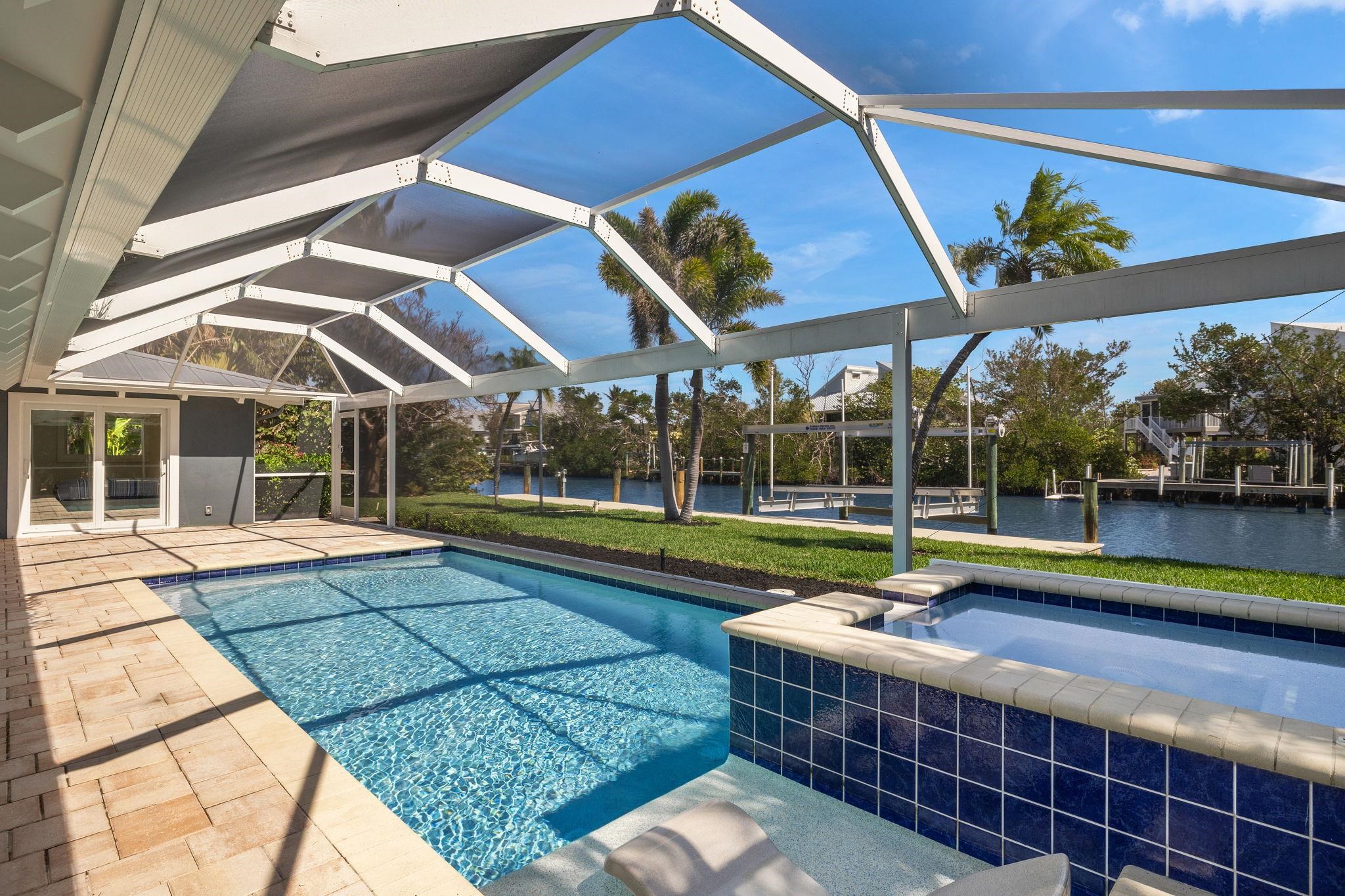 1672 Hibiscus Dr, Sanibel, FL 33957