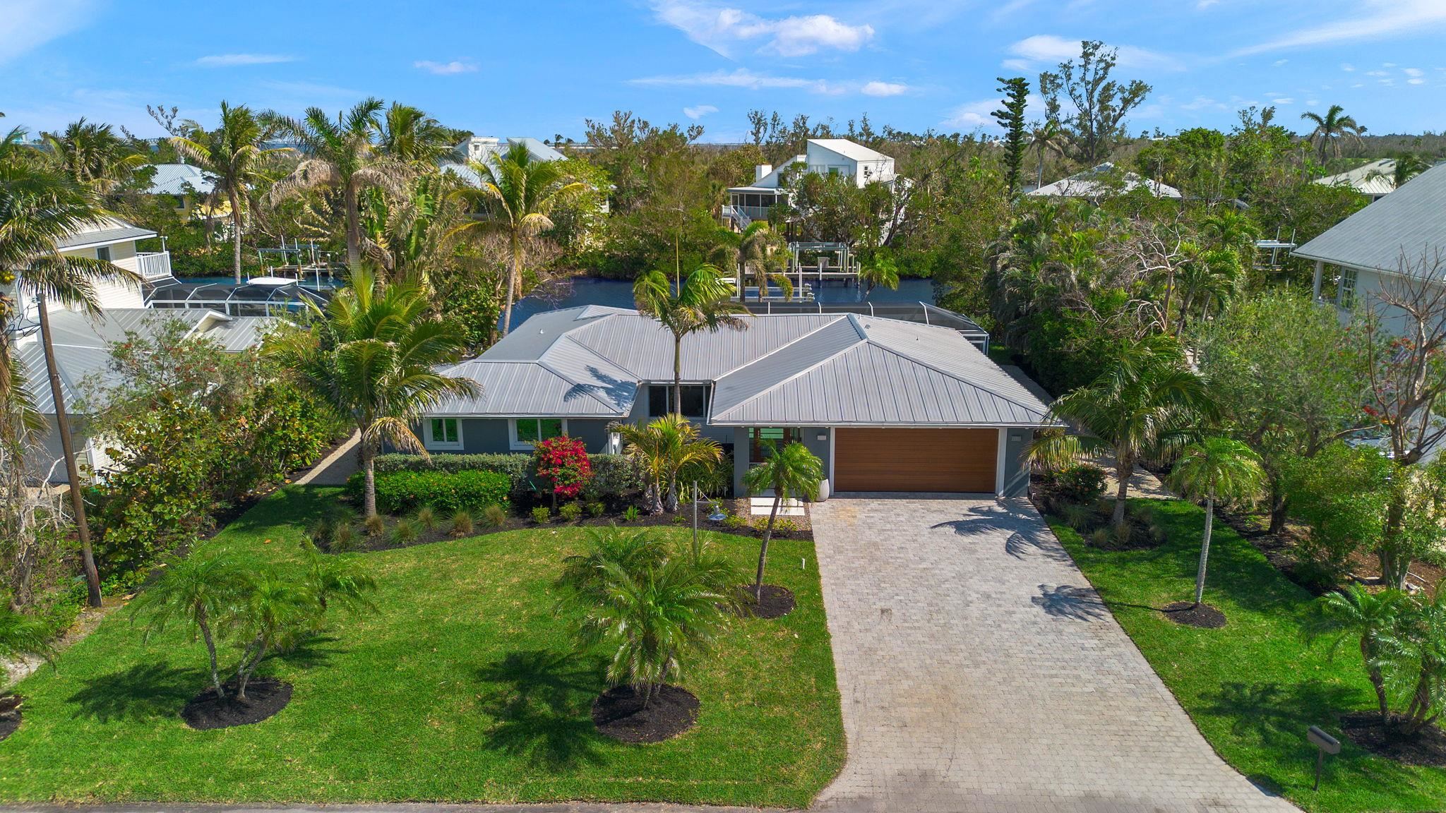 1672 Hibiscus Dr, Sanibel, FL 33957
