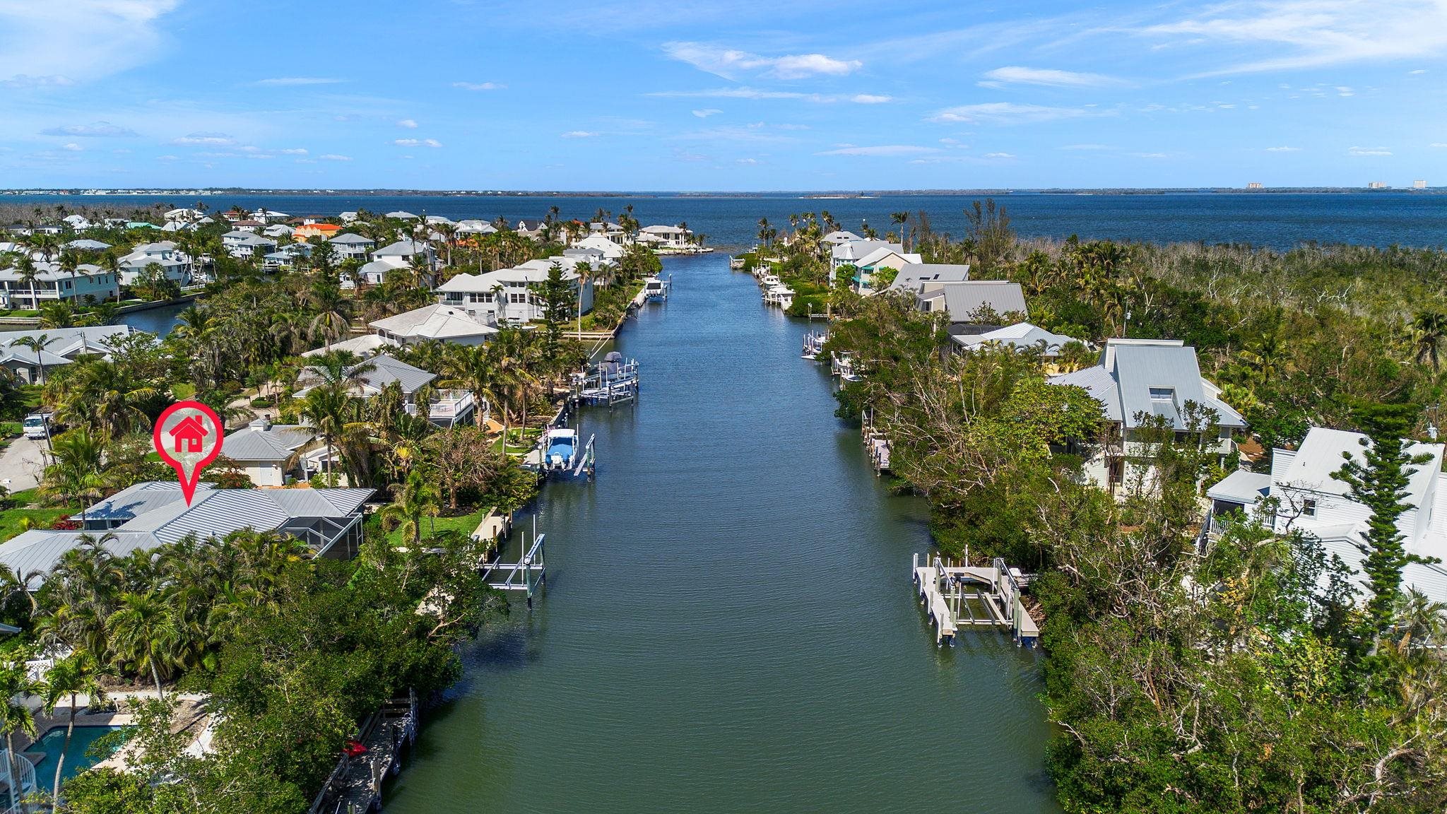 1672 Hibiscus Dr, Sanibel, FL 33957