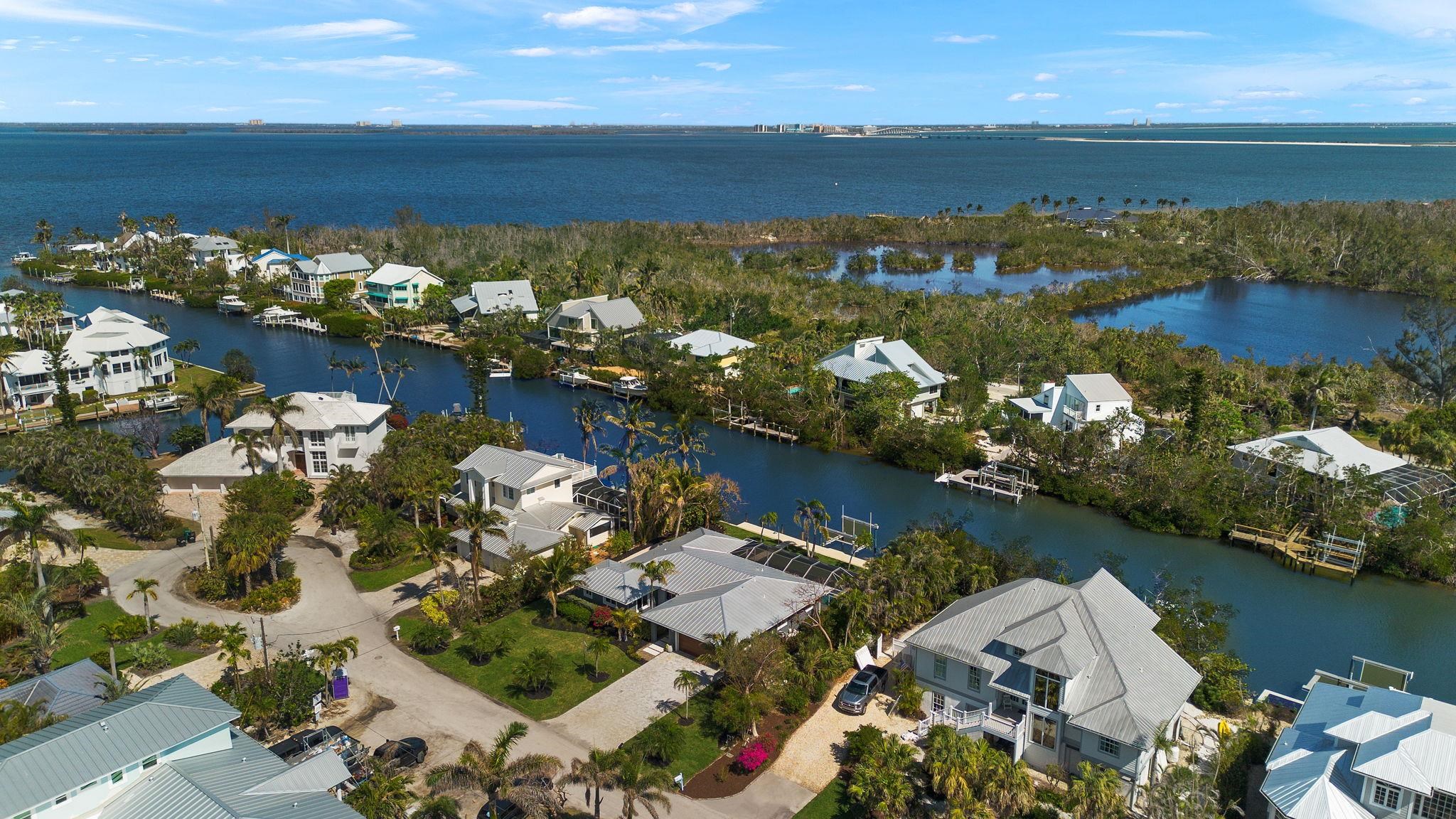 1672 Hibiscus Dr, Sanibel, FL 33957