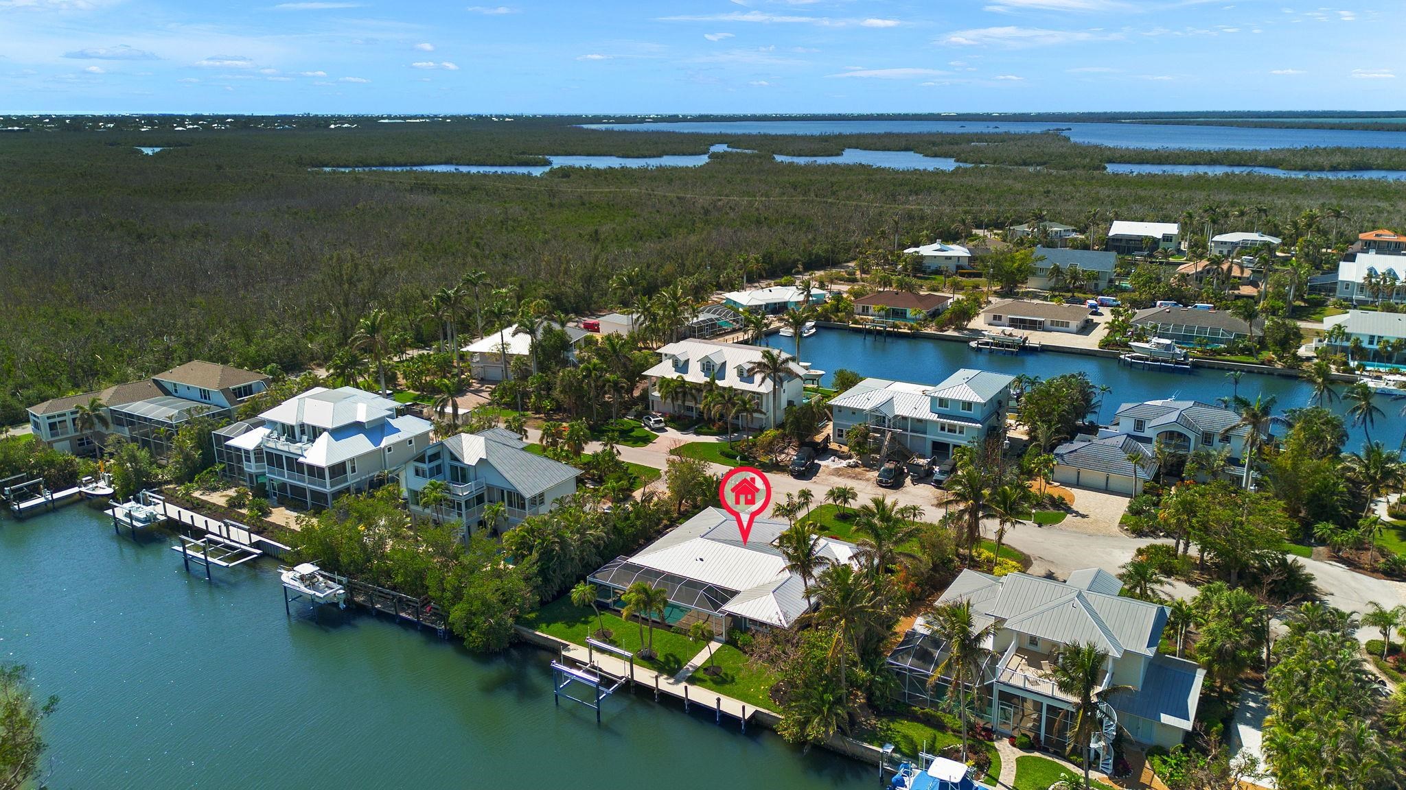 1672 Hibiscus Dr, Sanibel, FL 33957