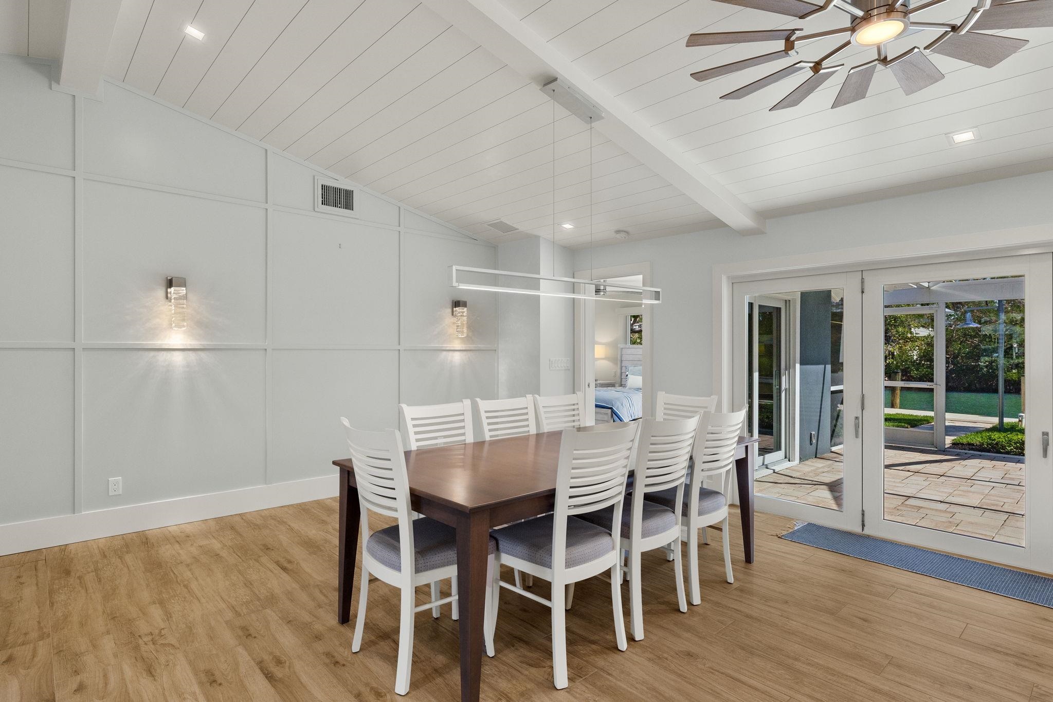 1672 Hibiscus Dr, Sanibel, FL 33957