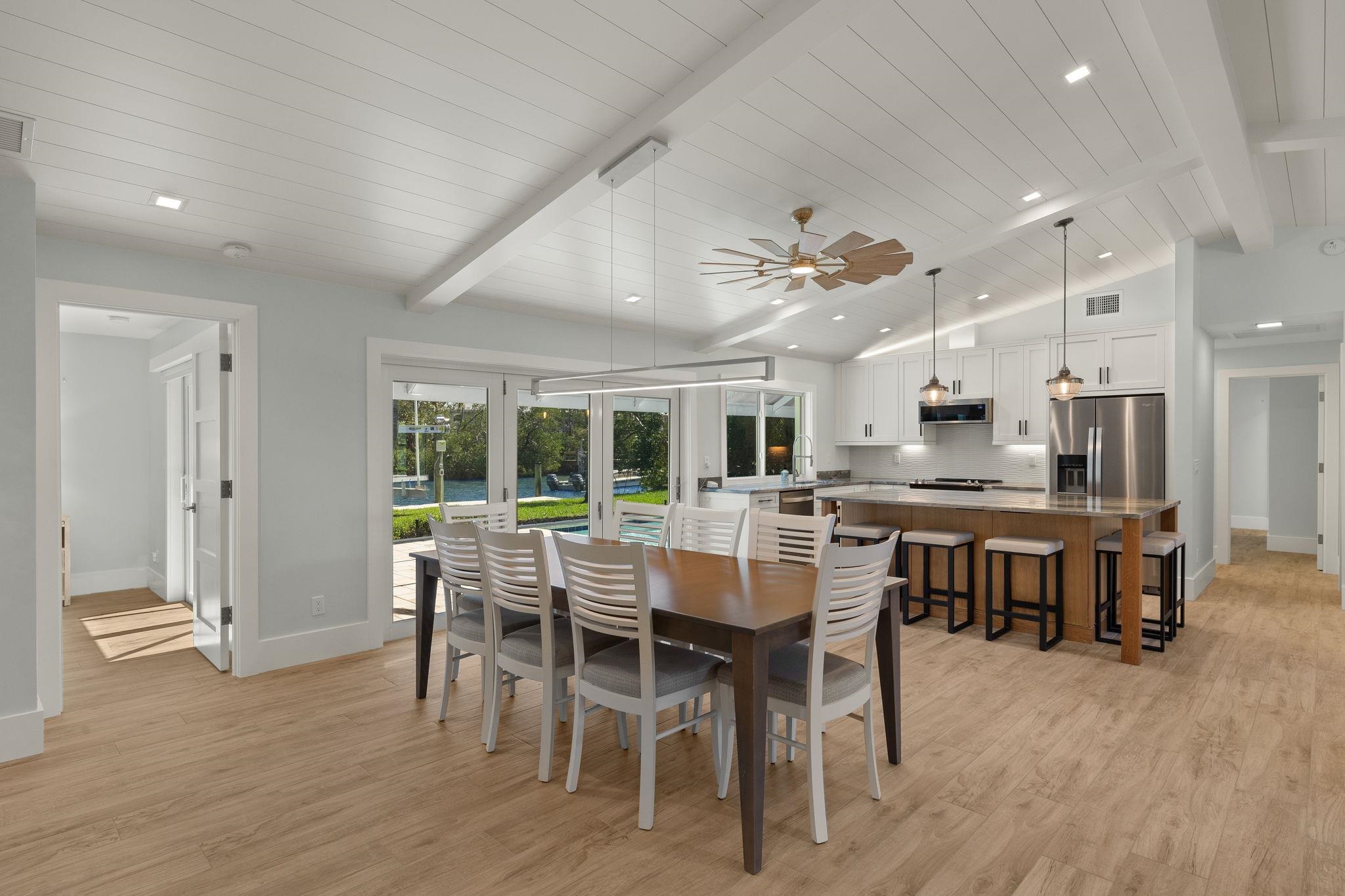 1672 Hibiscus Dr, Sanibel, FL 33957