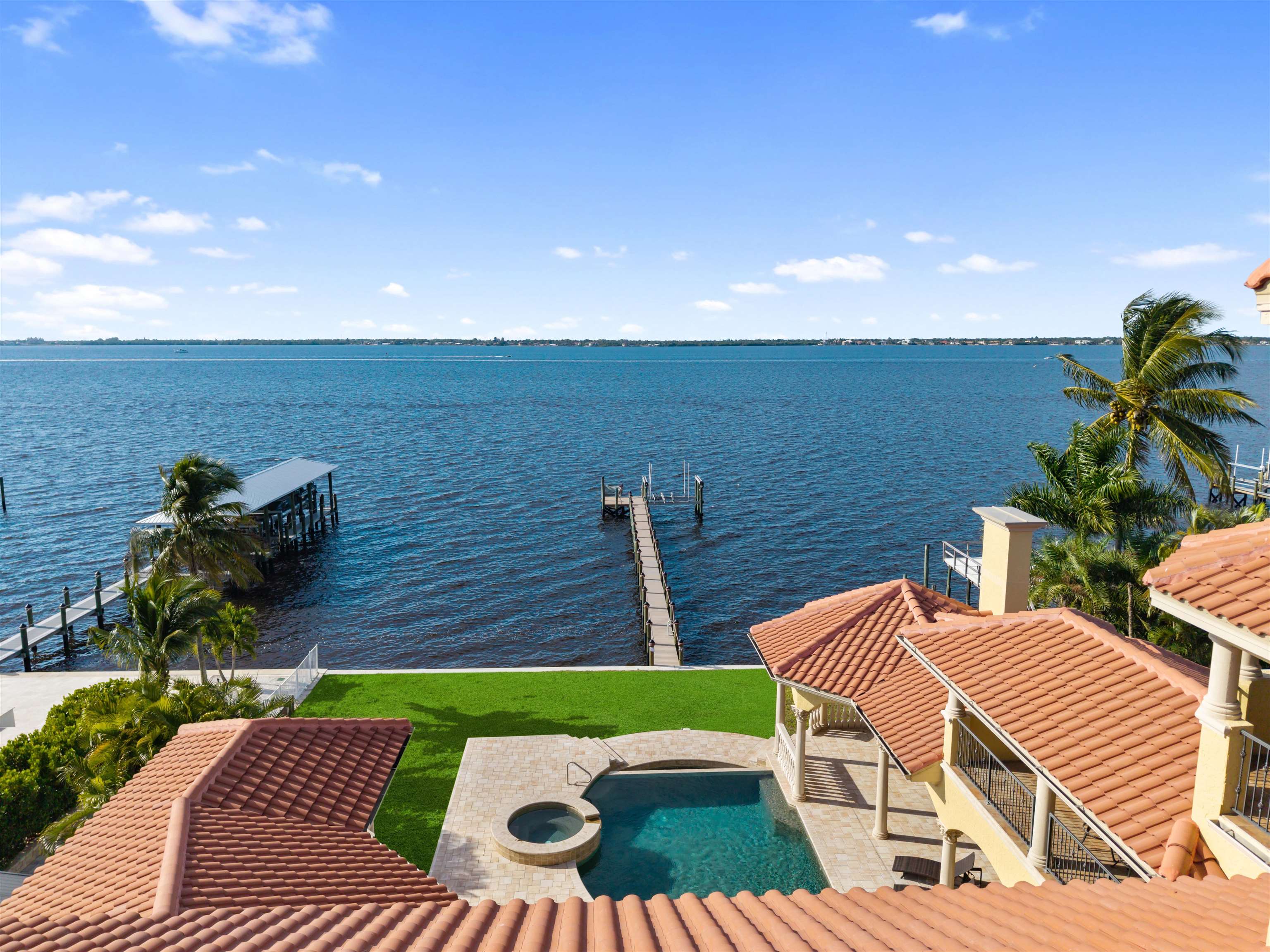 Fort Myers, Florida, 33901, United States, 4 Bedrooms Bedrooms, ,0.2 BathroomBathrooms,Residential,For Sale,1724052