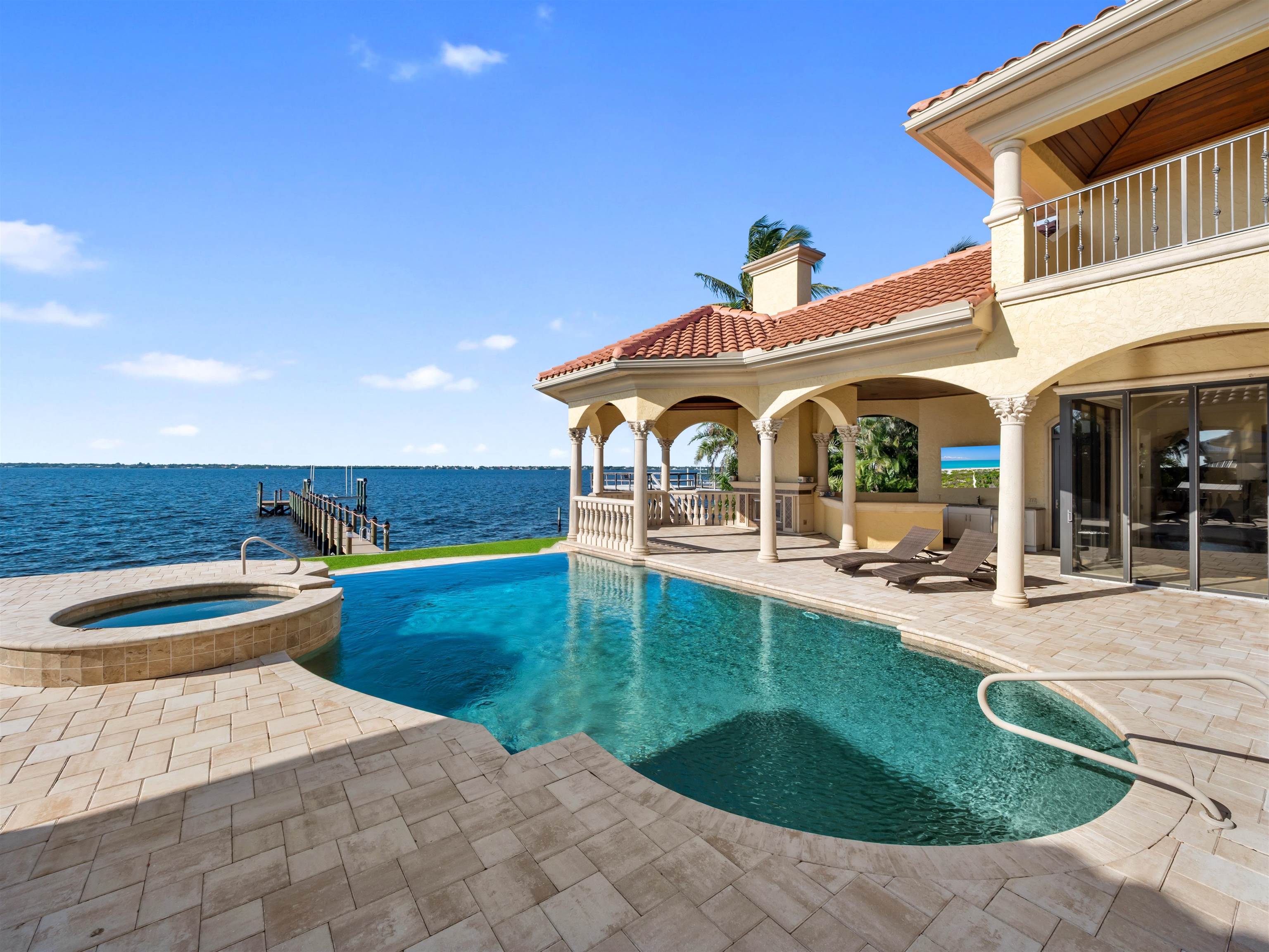 Fort Myers, Florida, 33901, United States, 4 Bedrooms Bedrooms, ,0.2 BathroomBathrooms,Residential,For Sale,1724052