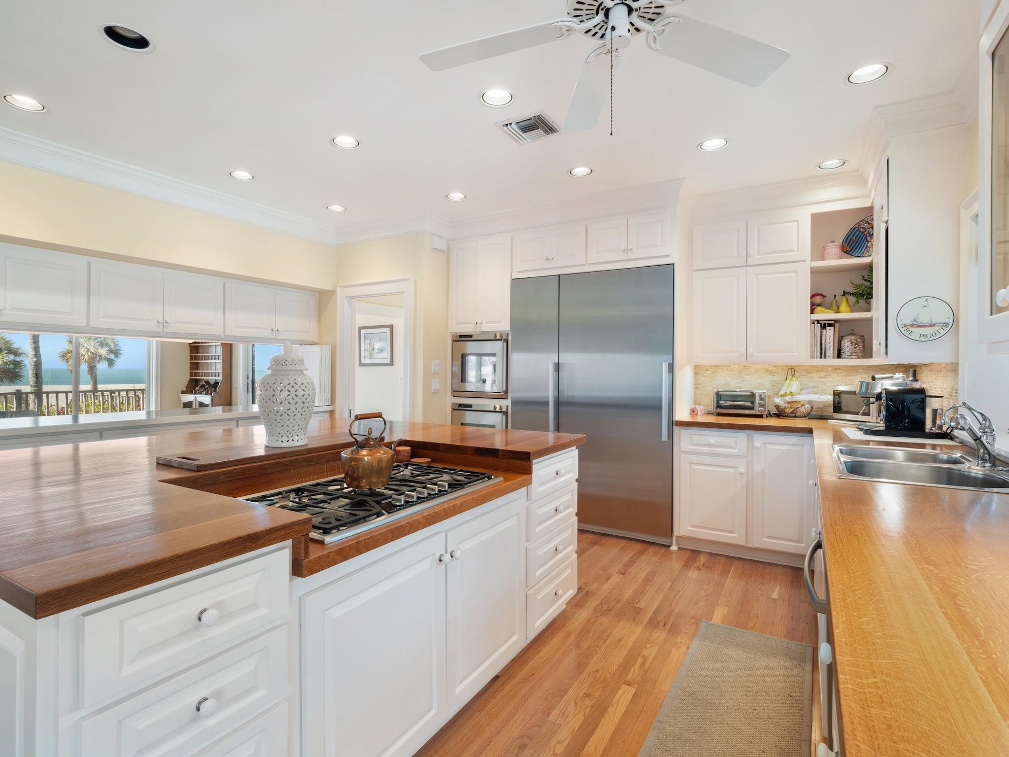 Captiva, Florida, 33924, United States, 5 Bedrooms Bedrooms, ,0.1 BathroomBathrooms,Residential,For Sale,1724054