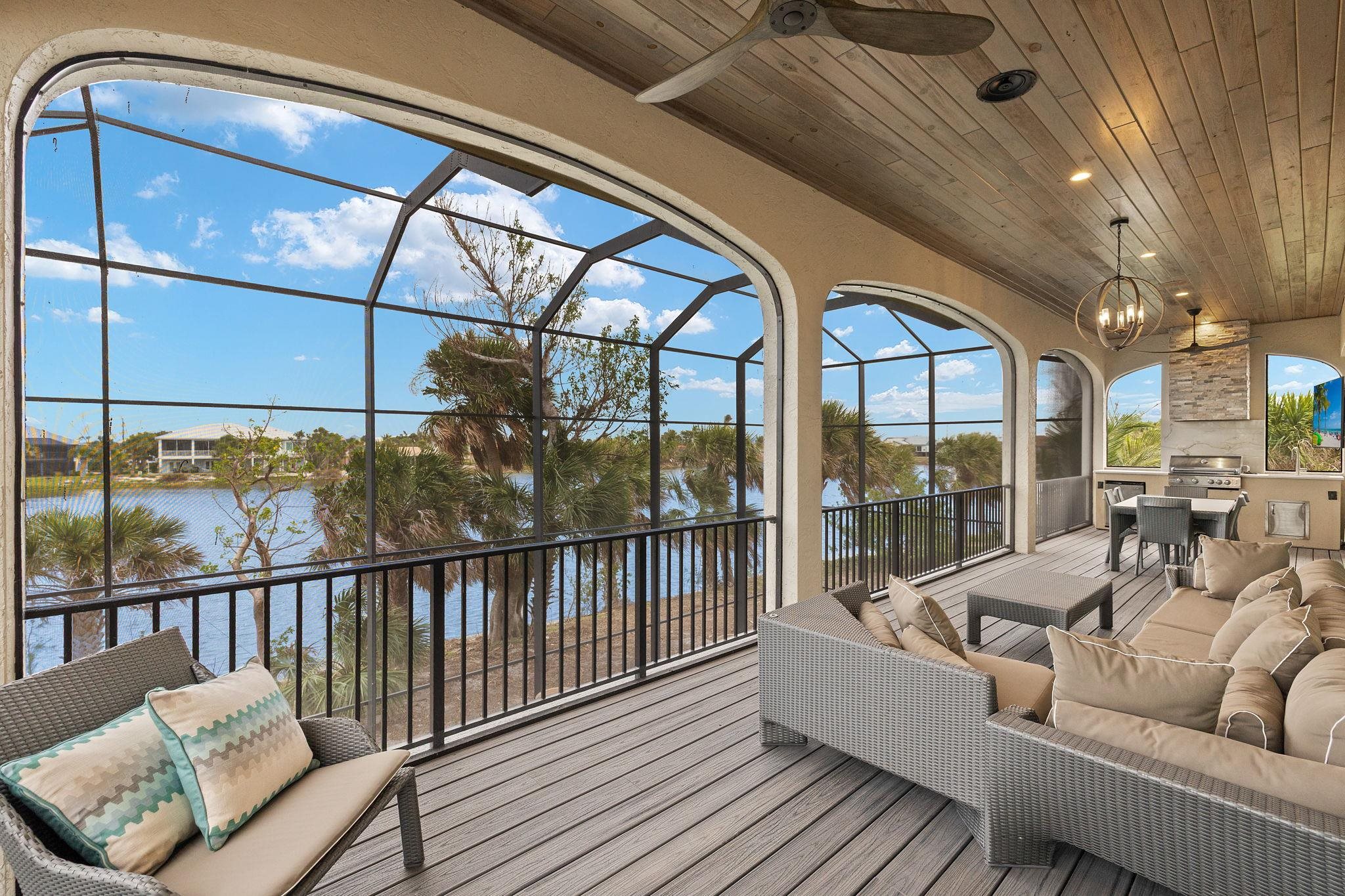 461 Lake Murex Cir, Sanibel, FL 33957