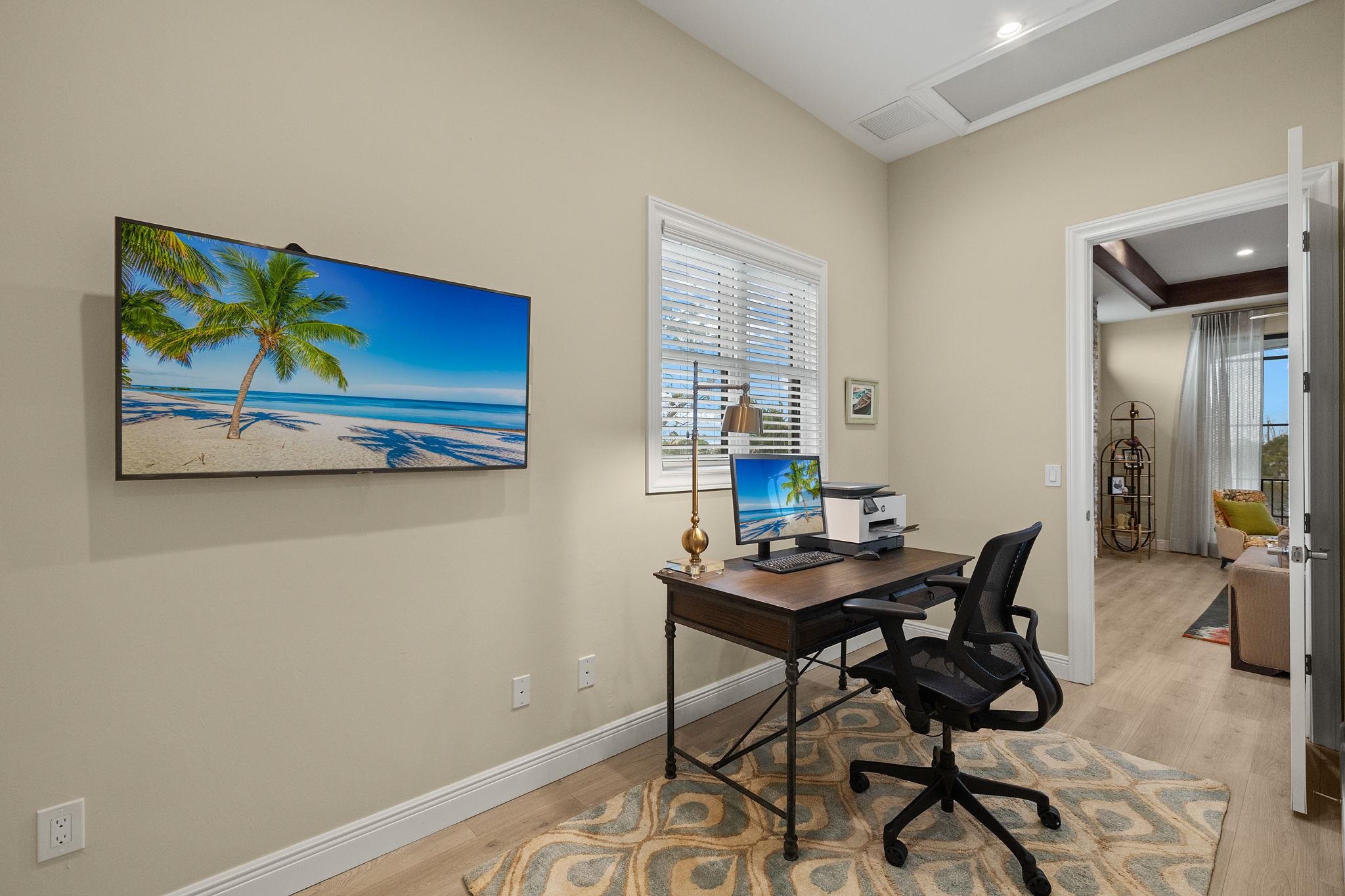 461 Lake Murex Cir, Sanibel, FL 33957