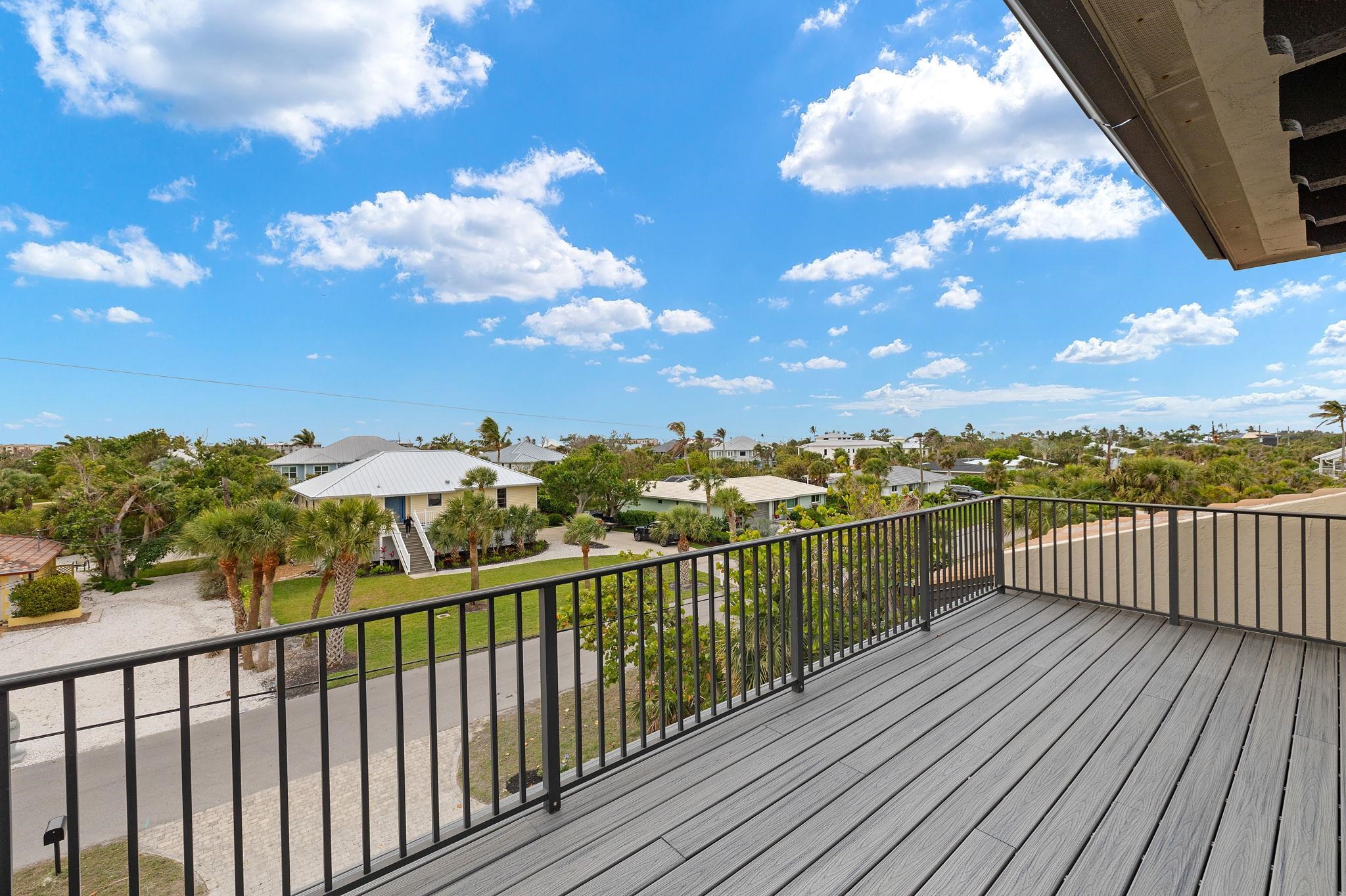 461 Lake Murex Cir, Sanibel, FL 33957