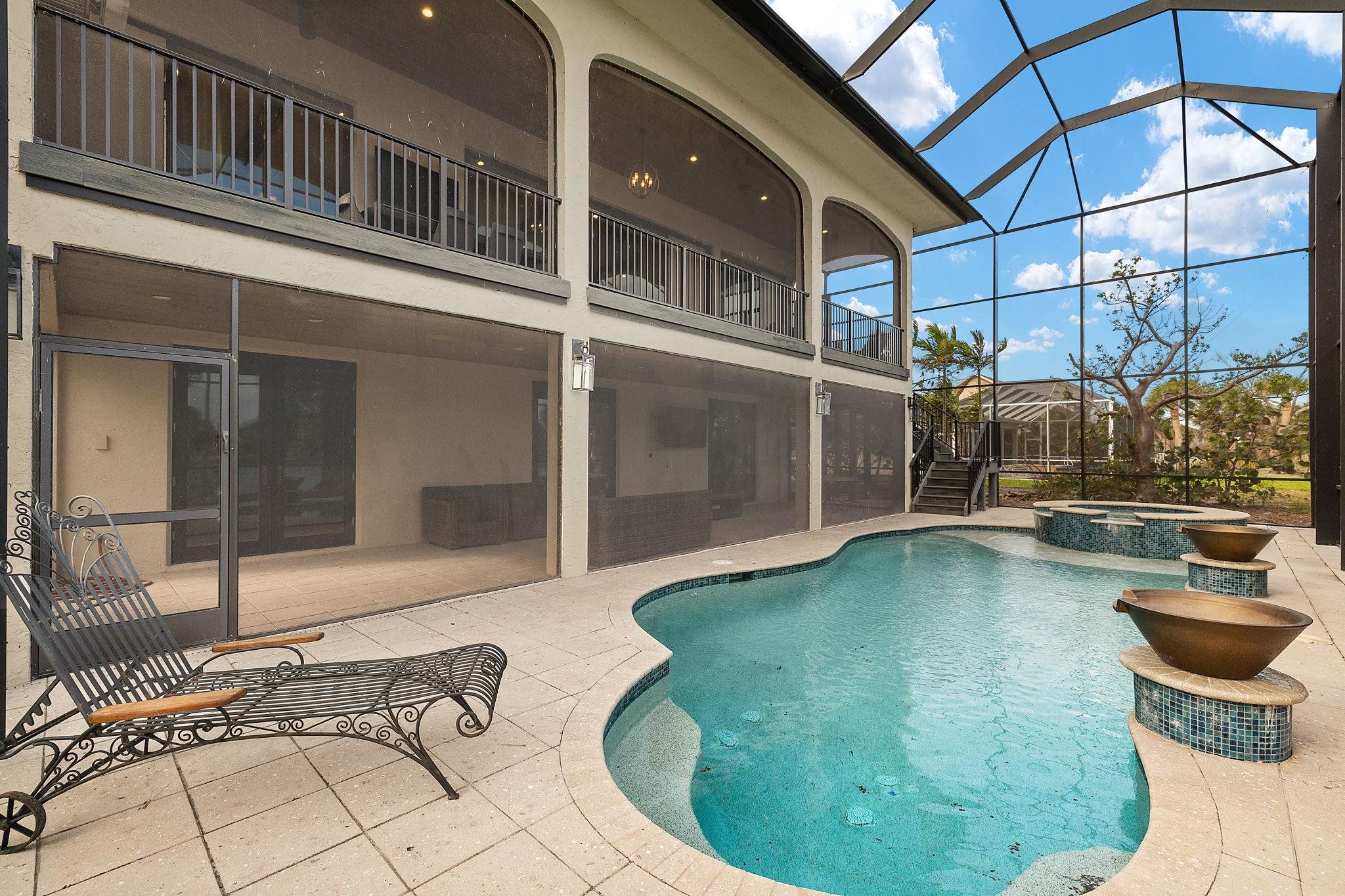 461 Lake Murex Cir, Sanibel, FL 33957