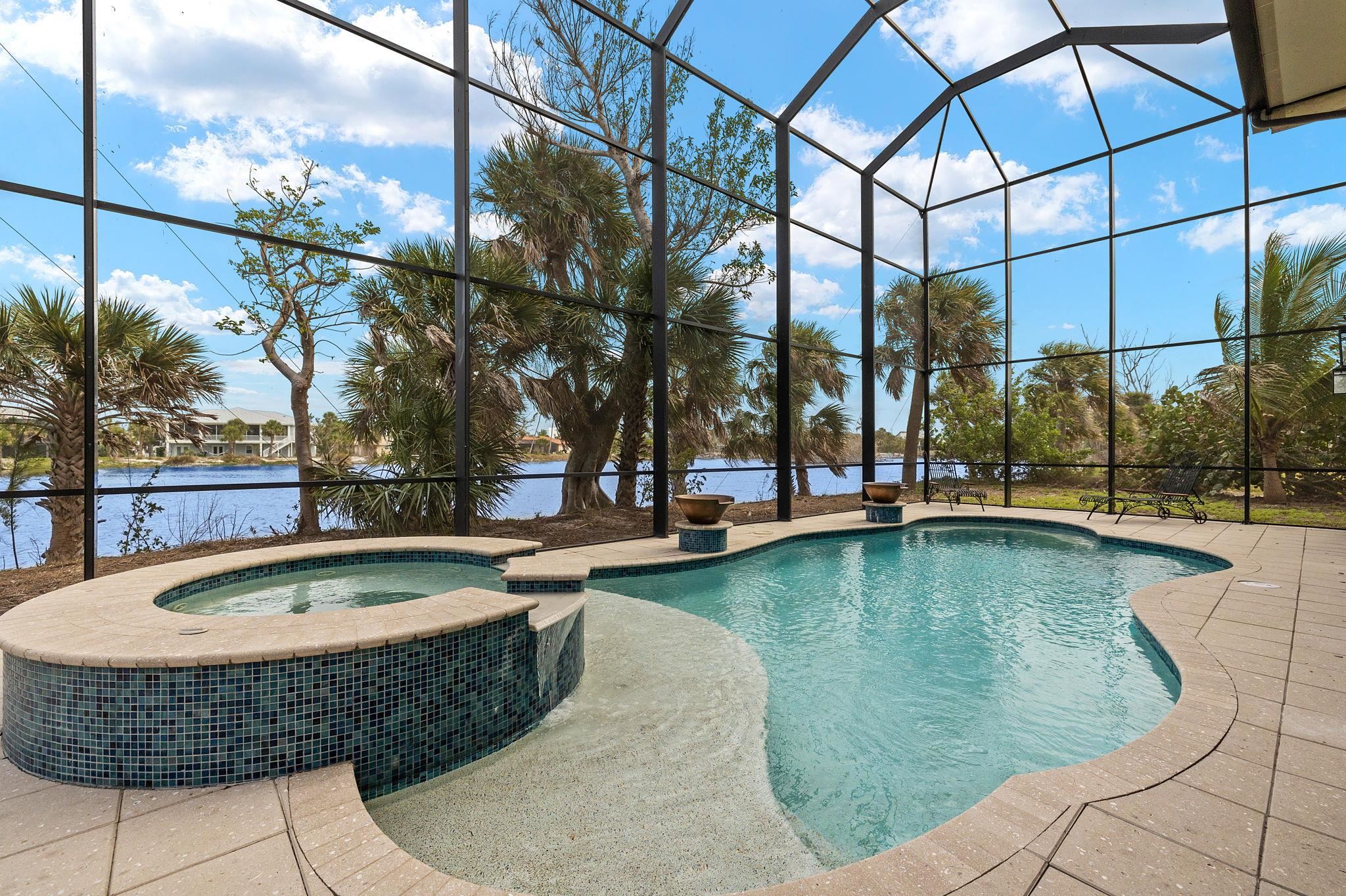 461 Lake Murex Cir, Sanibel, FL 33957