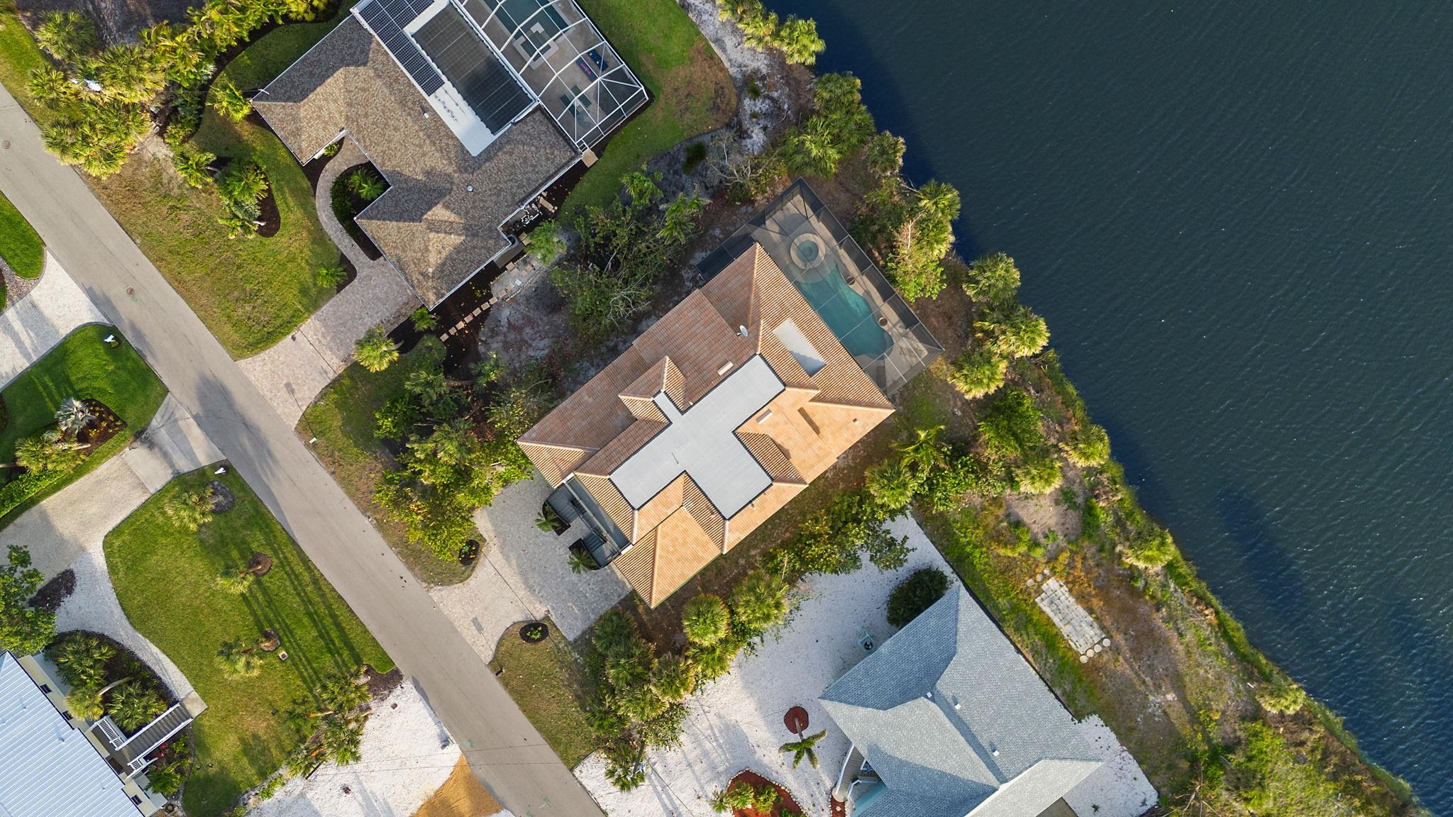 461 Lake Murex Cir, Sanibel, FL 33957