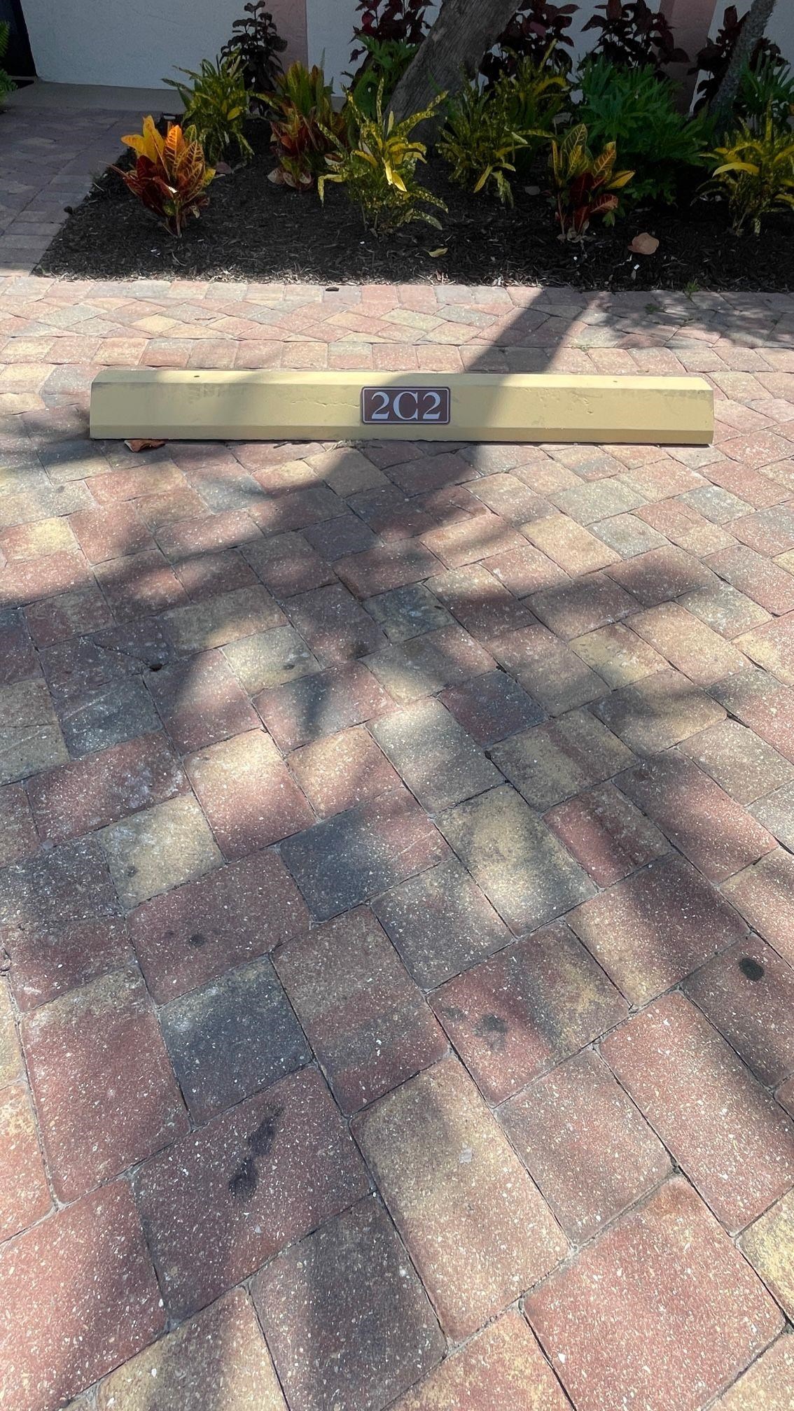  alt=