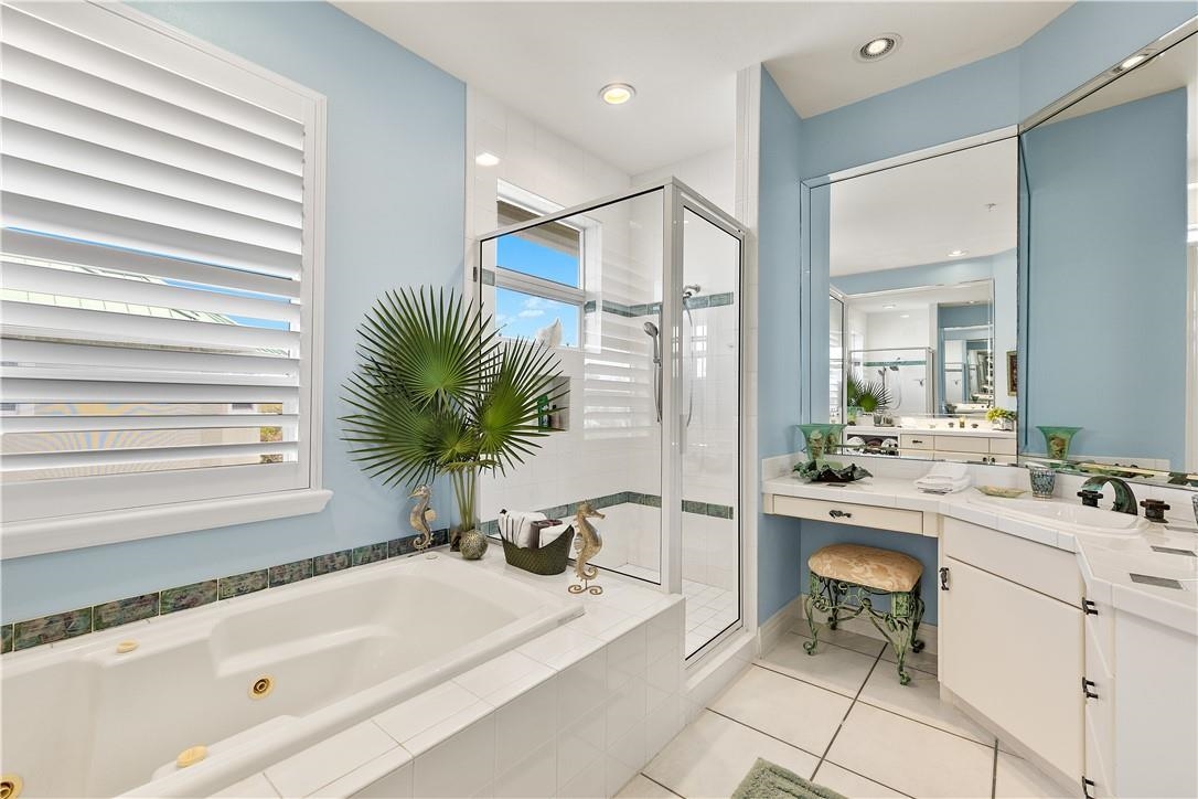 Captiva, Florida, 33924, United States, 5 Bedrooms Bedrooms, ,0.1 BathroomBathrooms,Residential,For Sale,1786745