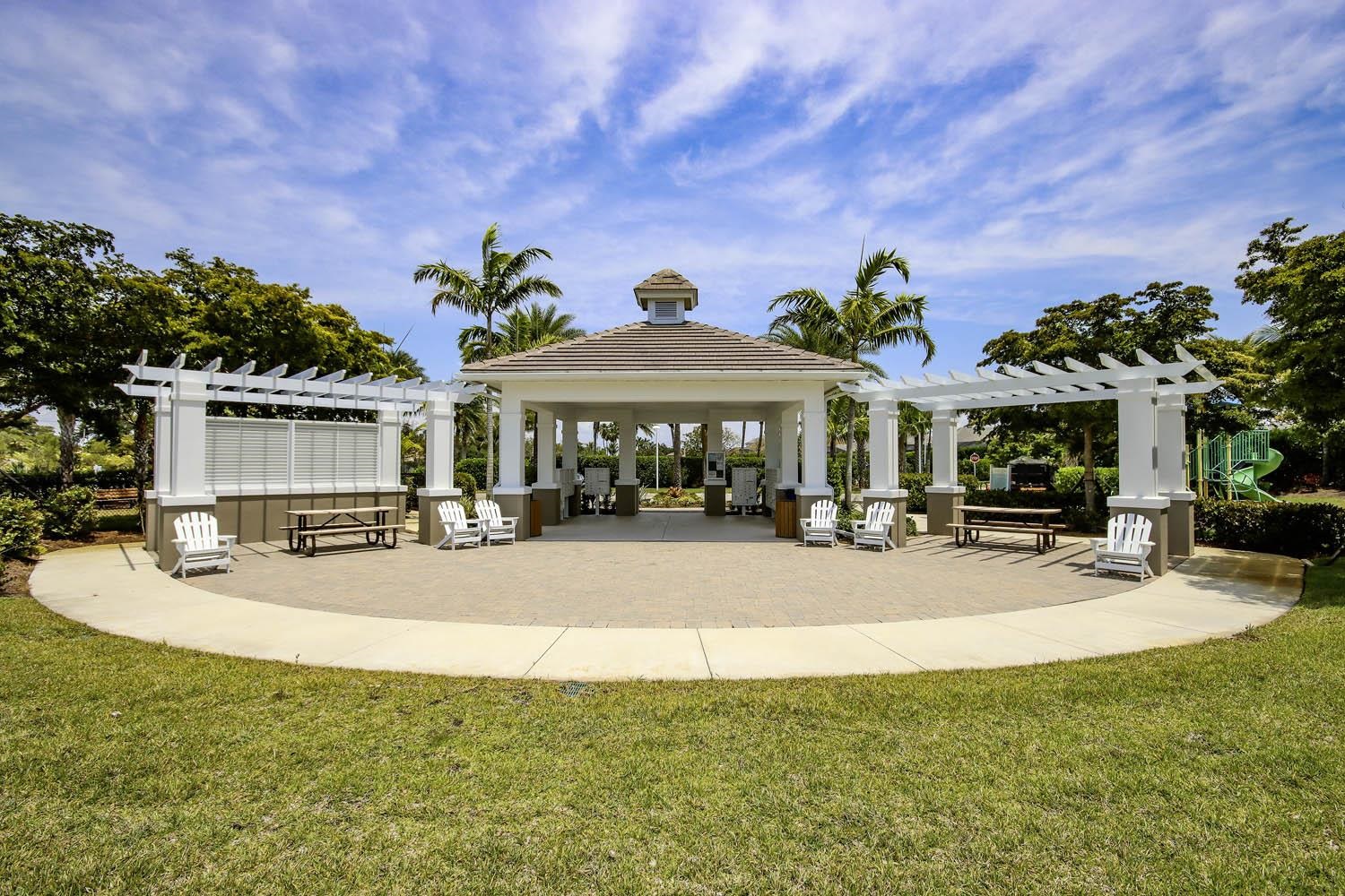 Fort Myers, Florida, 33908, United States, 3 Bedrooms Bedrooms, ,0.1 BathroomBathrooms,Residential,For Sale,1795668