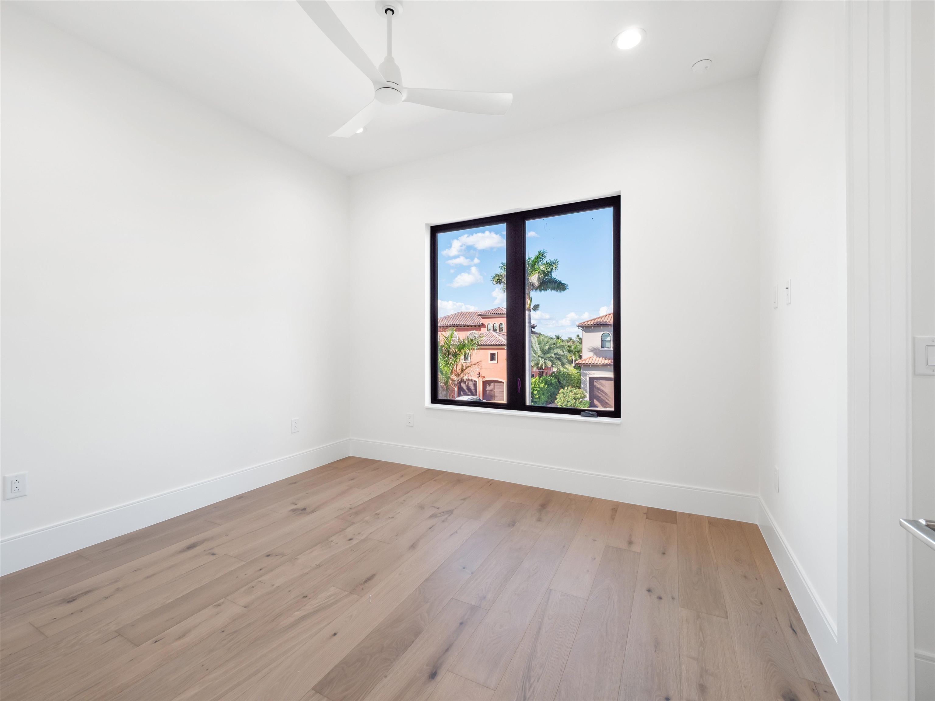 Fort Myers, Florida, 33919, United States, 4 Bedrooms Bedrooms, ,0.1 BathroomBathrooms,Residential,For Sale,1810261