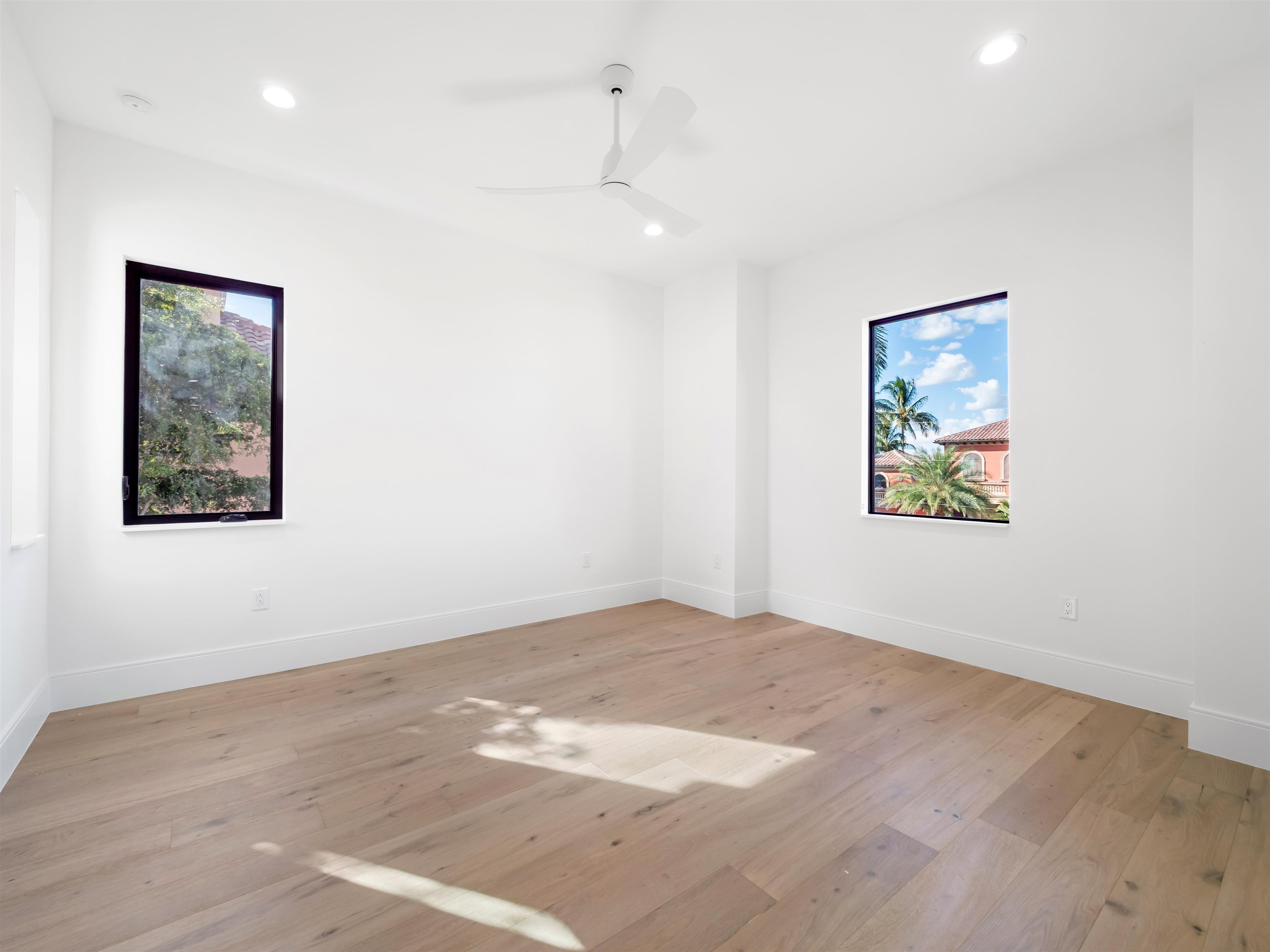 Fort Myers, Florida, 33919, United States, 4 Bedrooms Bedrooms, ,0.1 BathroomBathrooms,Residential,For Sale,1810261