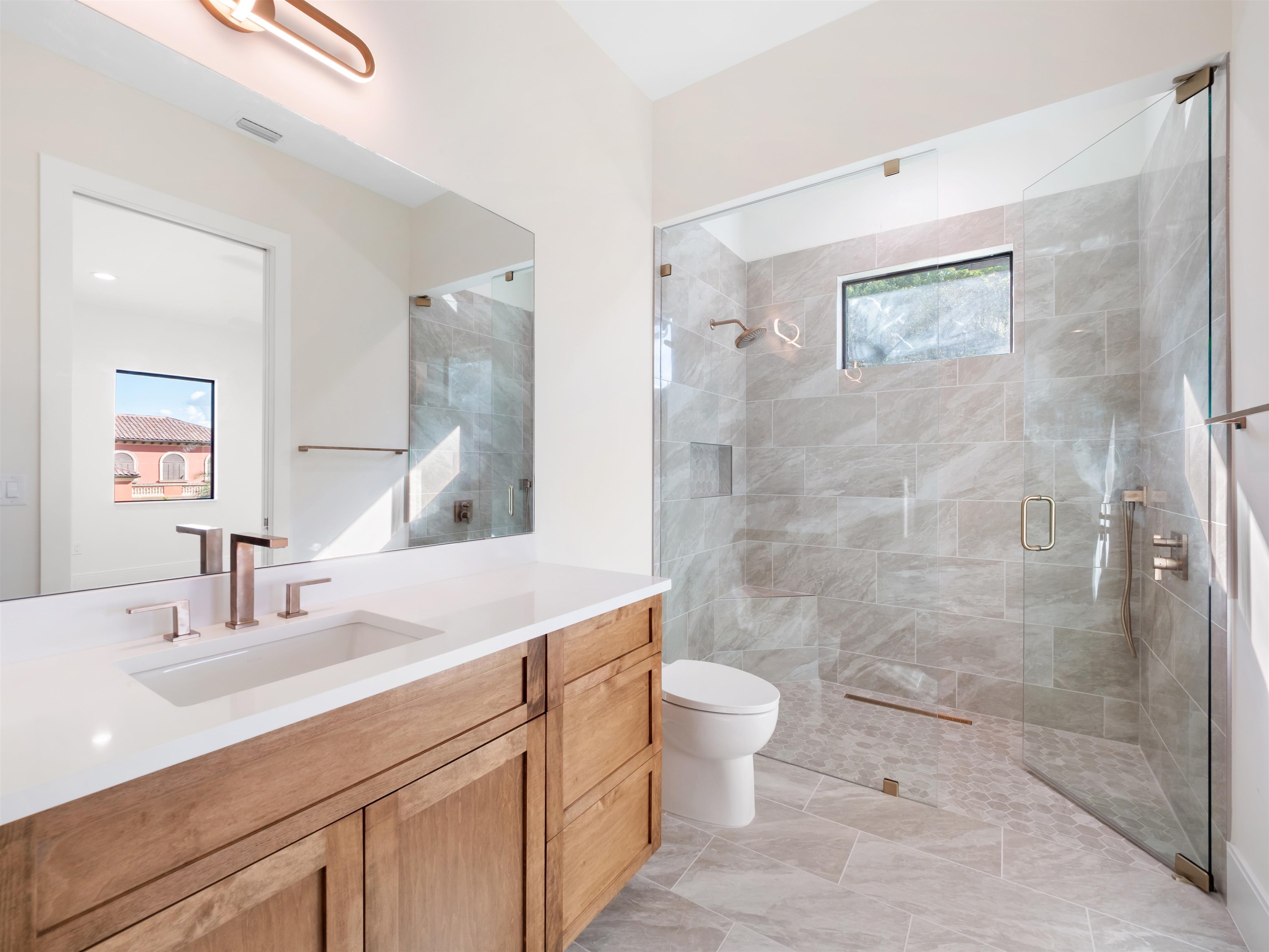 Fort Myers, Florida, 33919, United States, 4 Bedrooms Bedrooms, ,0.1 BathroomBathrooms,Residential,For Sale,1810261