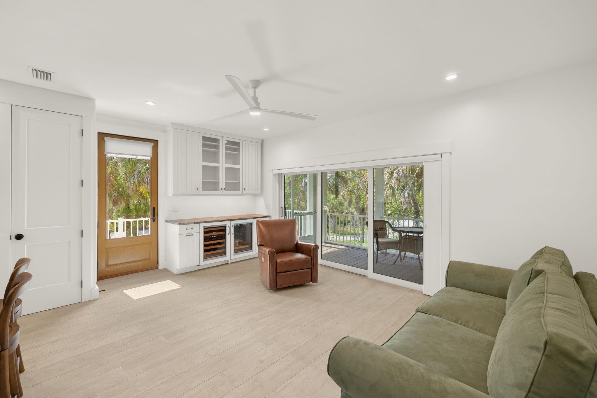 773 Cardium St, Sanibel, FL 33957