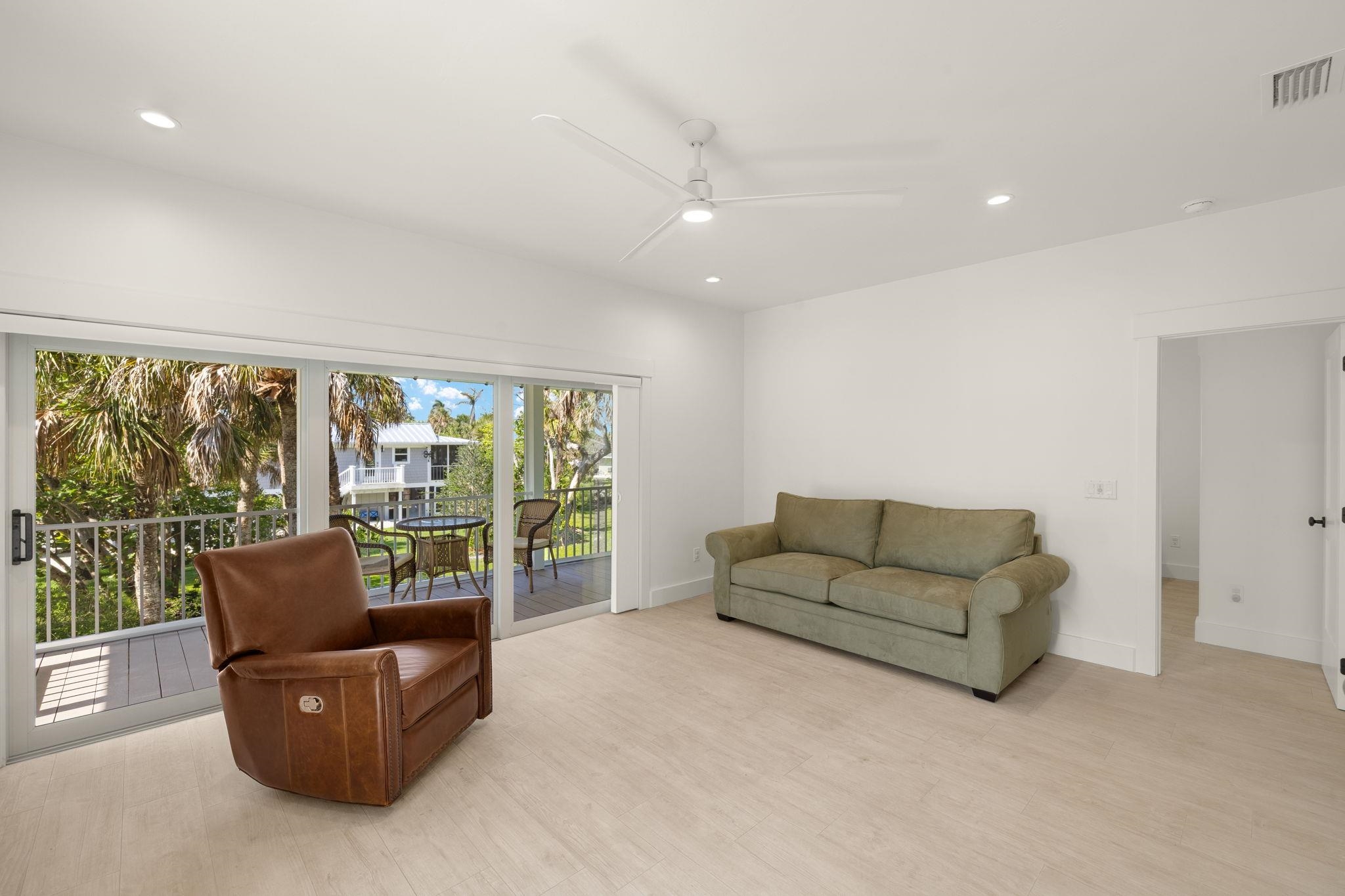 773 Cardium St, Sanibel, FL 33957