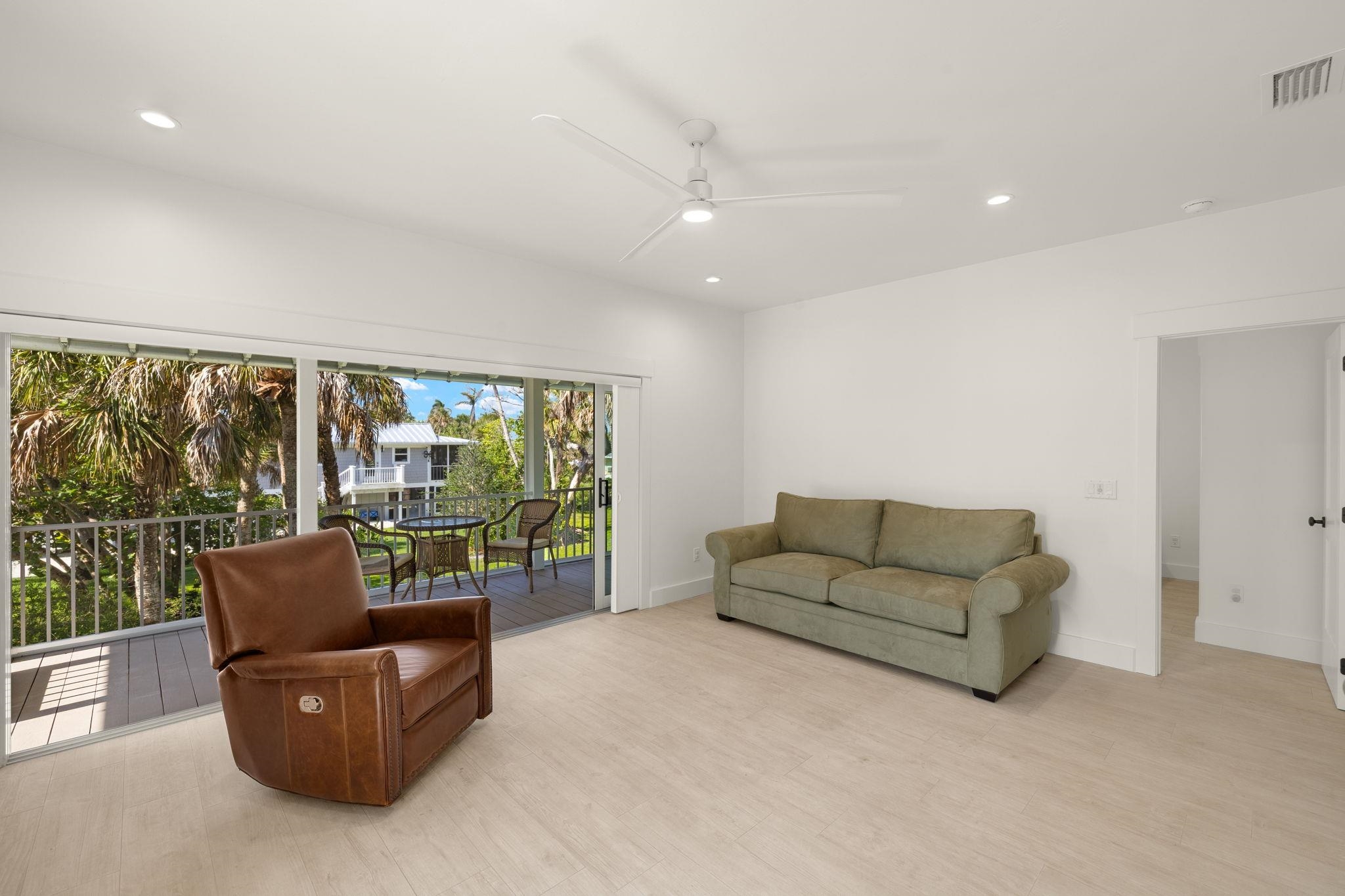 773 Cardium St, Sanibel, FL 33957