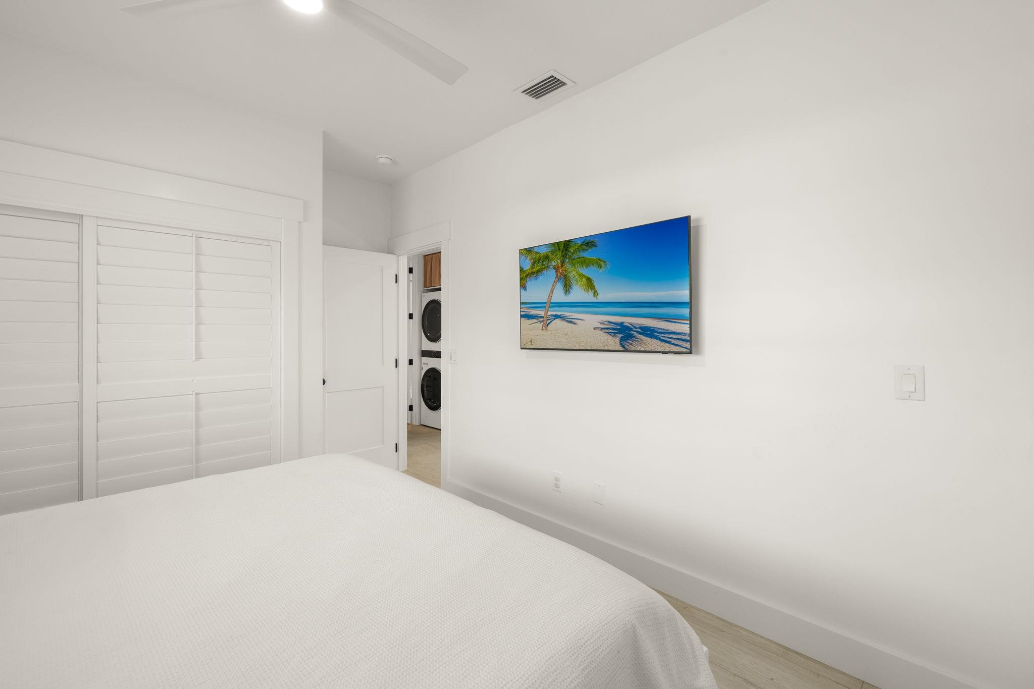 773 Cardium St, Sanibel, FL 33957