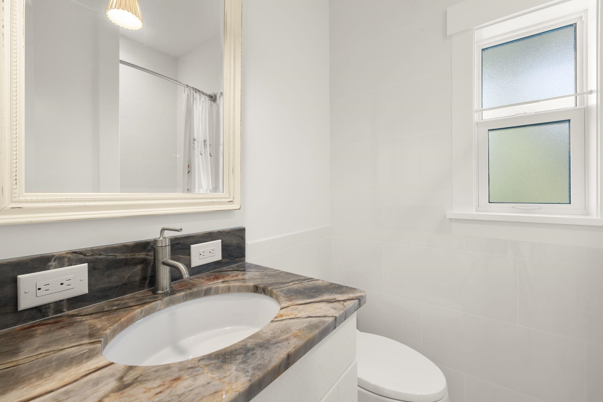 773 Cardium St, Sanibel, FL 33957